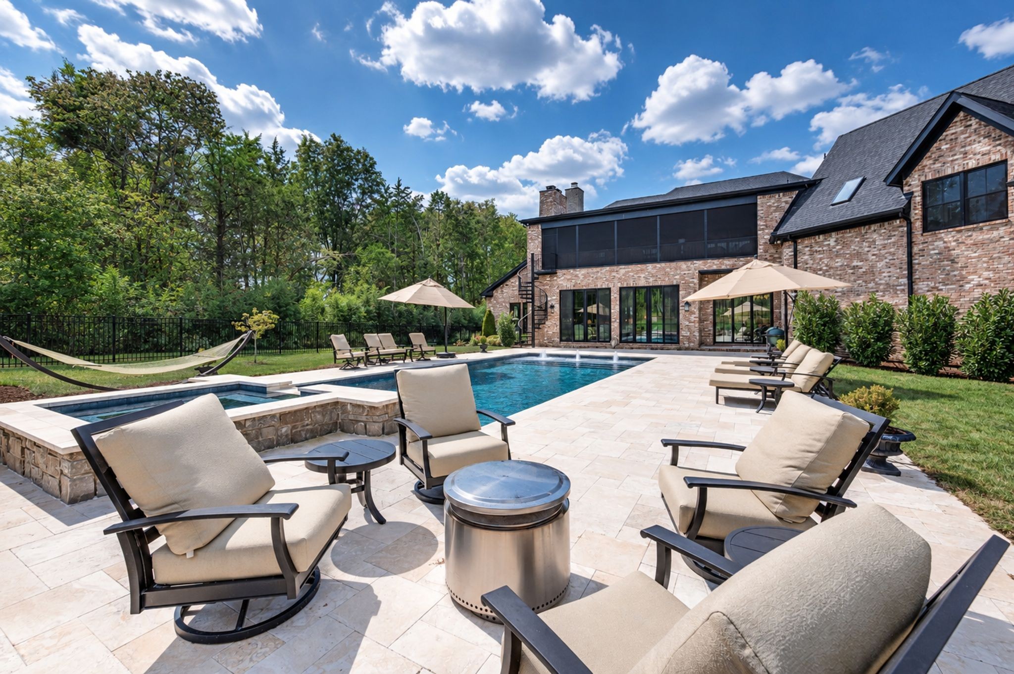 4004 Trinity Rd