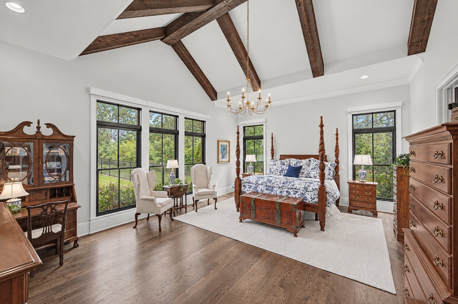 4004 Trinity Rd