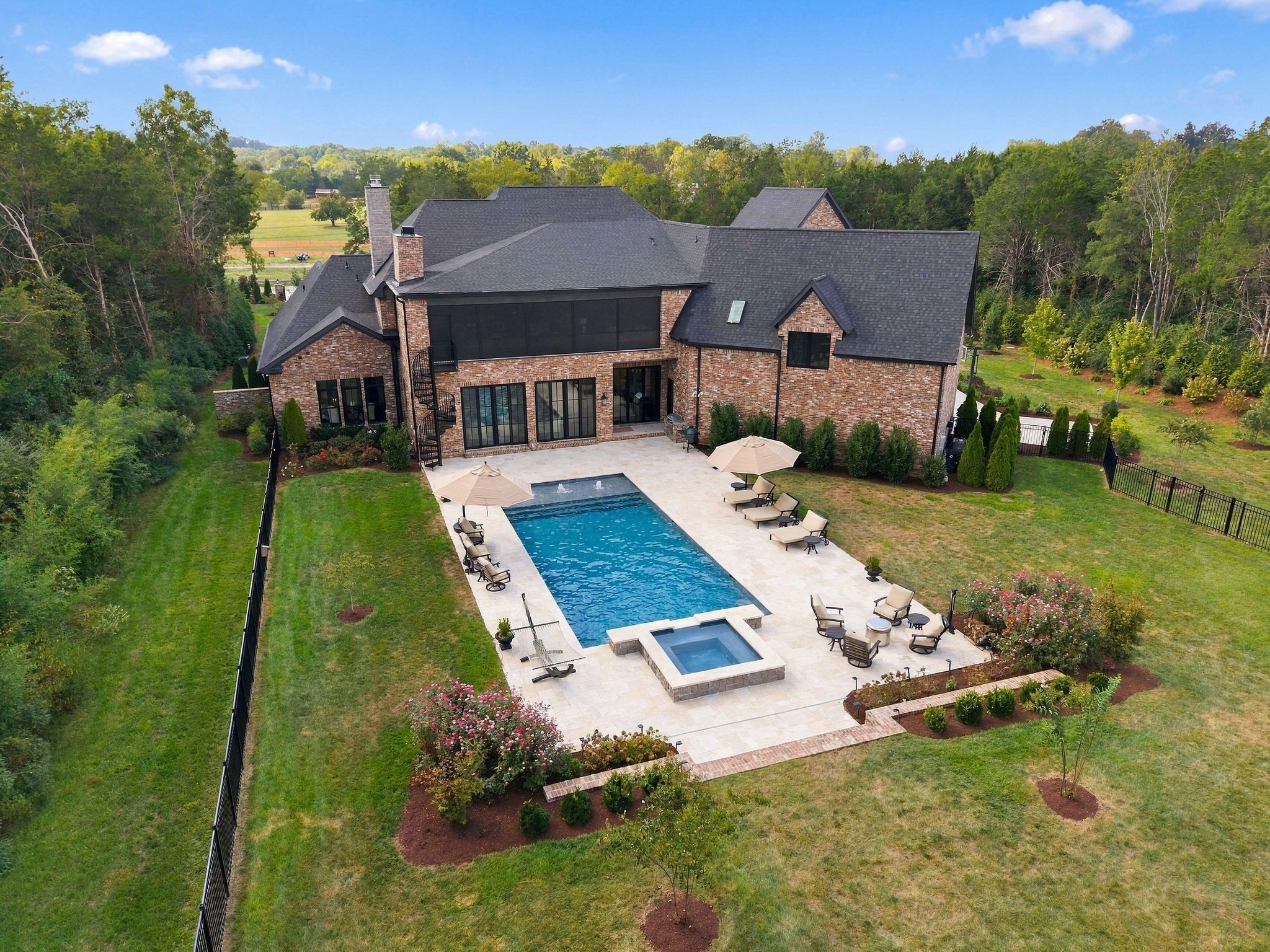 4004 Trinity Rd
