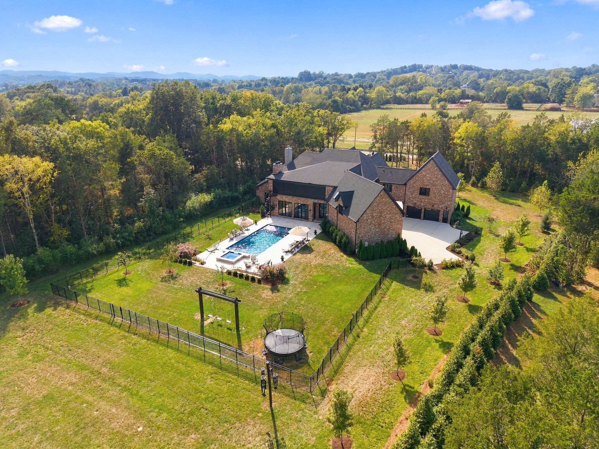 4004 Trinity Rd