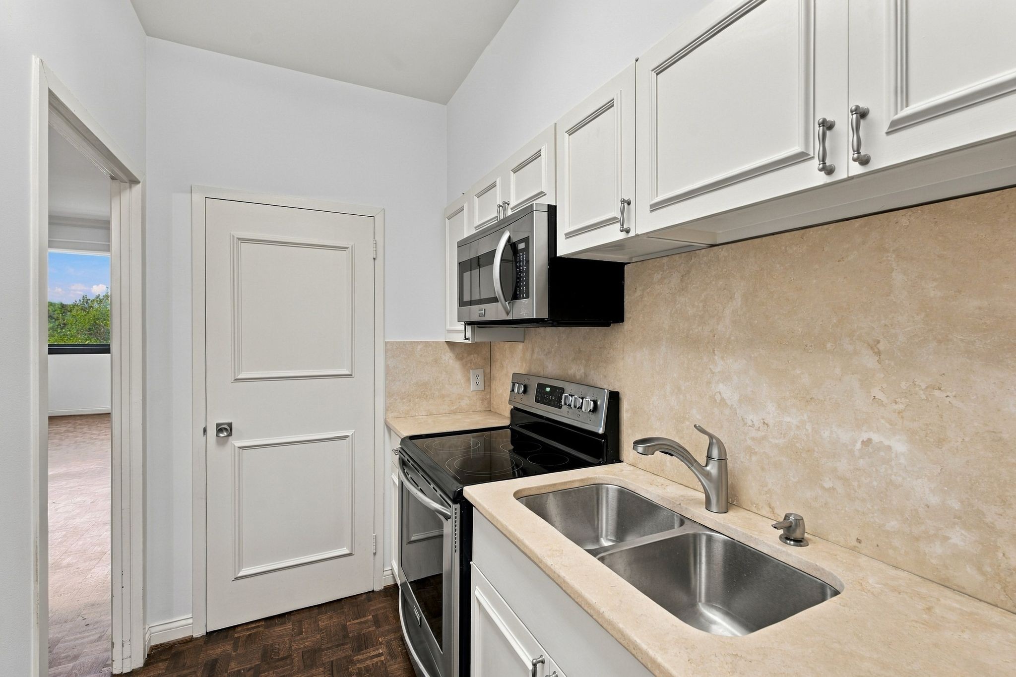 105 Leake Ave Unit: 64