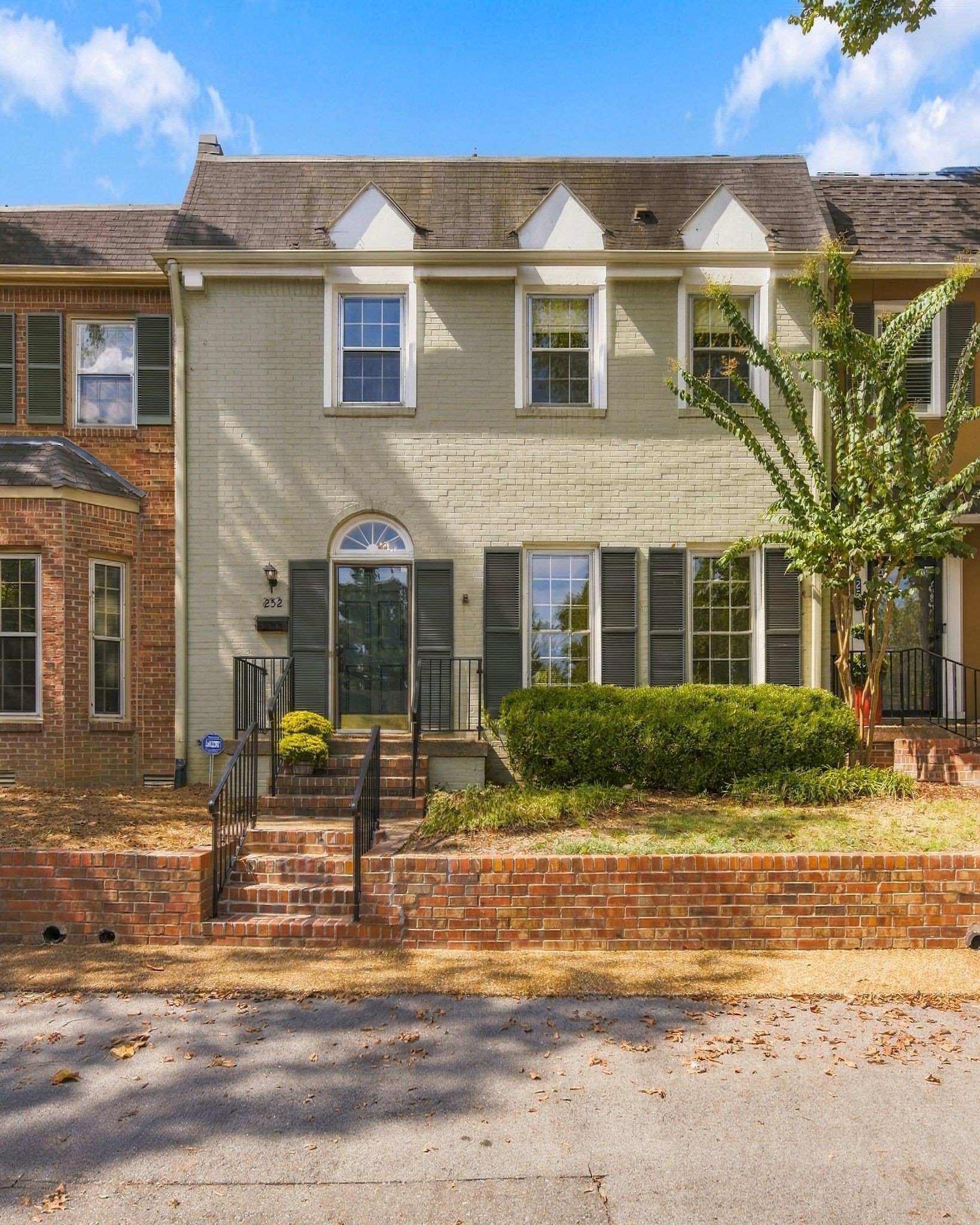 4400 Belmont Park Ter Unit: 252