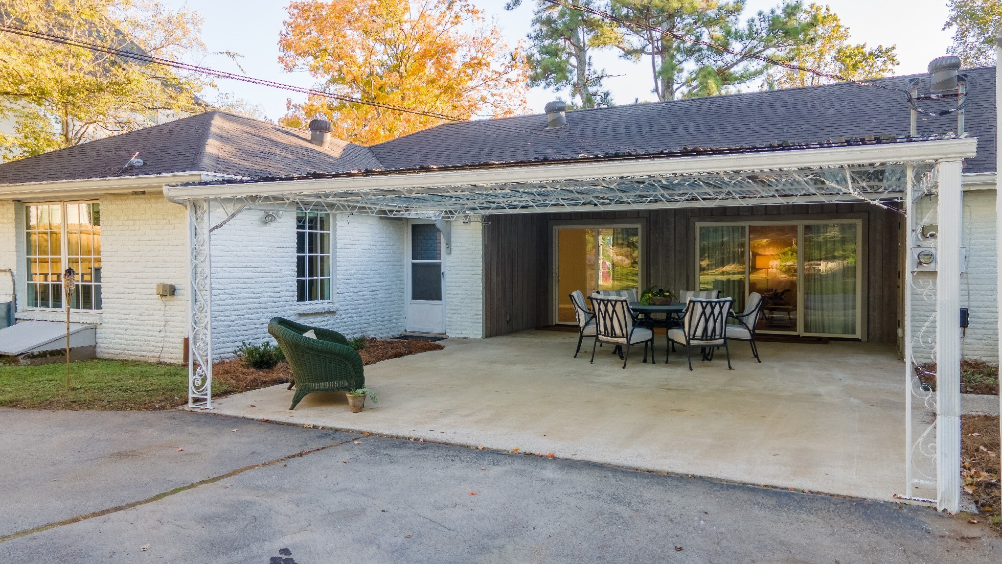 108 Brookfield Ave Unit: B