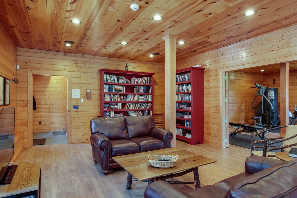 1071 Long Mountain Trail