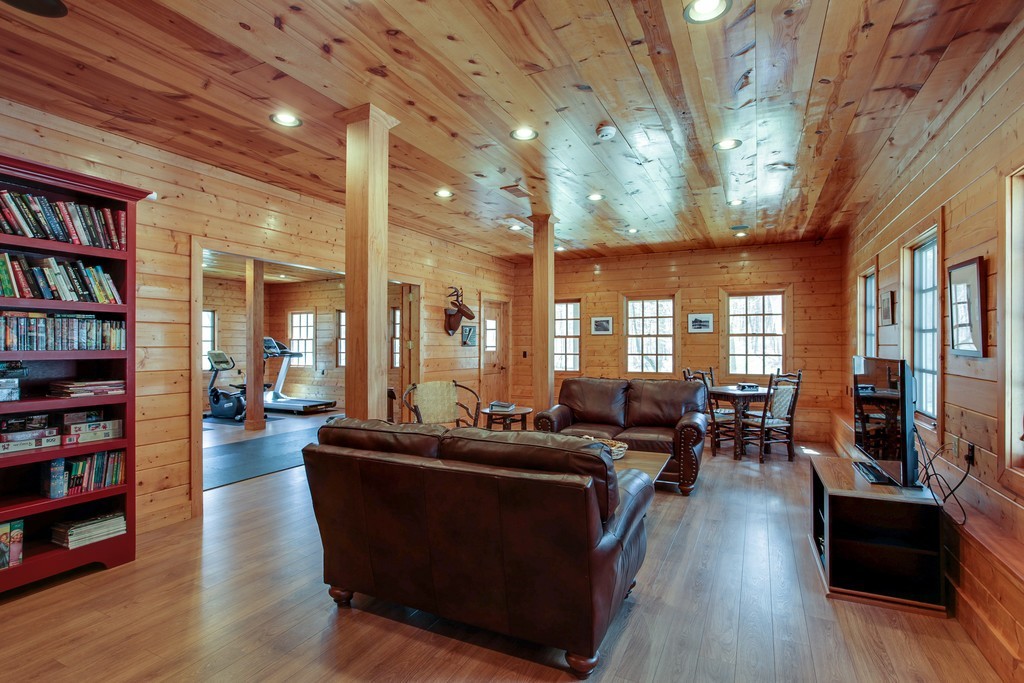 1071 Long Mountain Trail