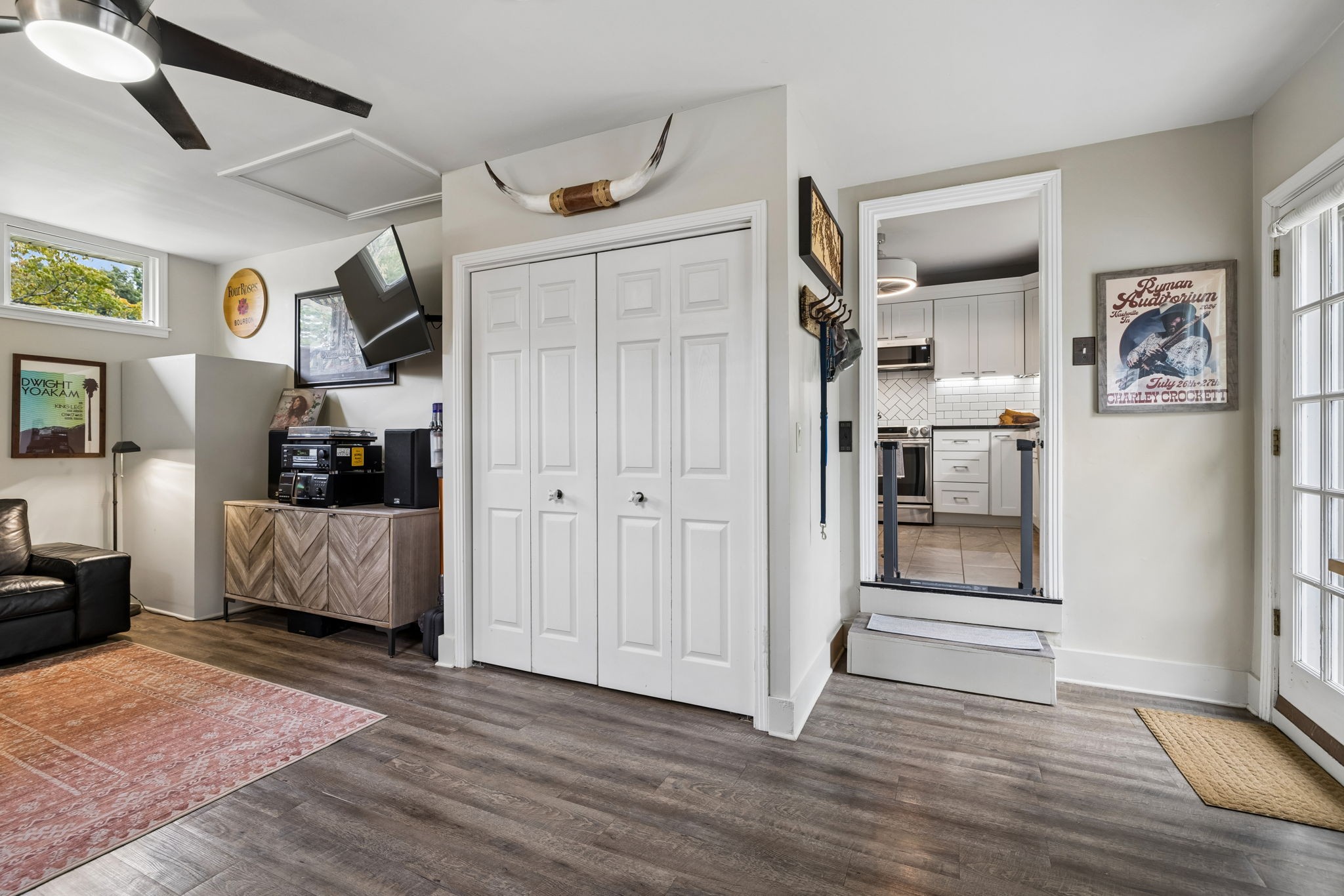 5015 Montclair Dr