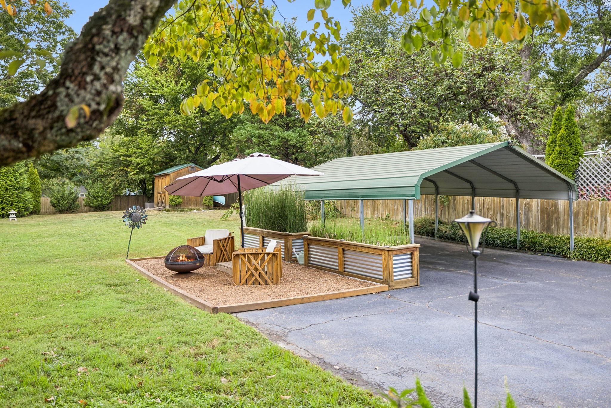 5015 Montclair Dr