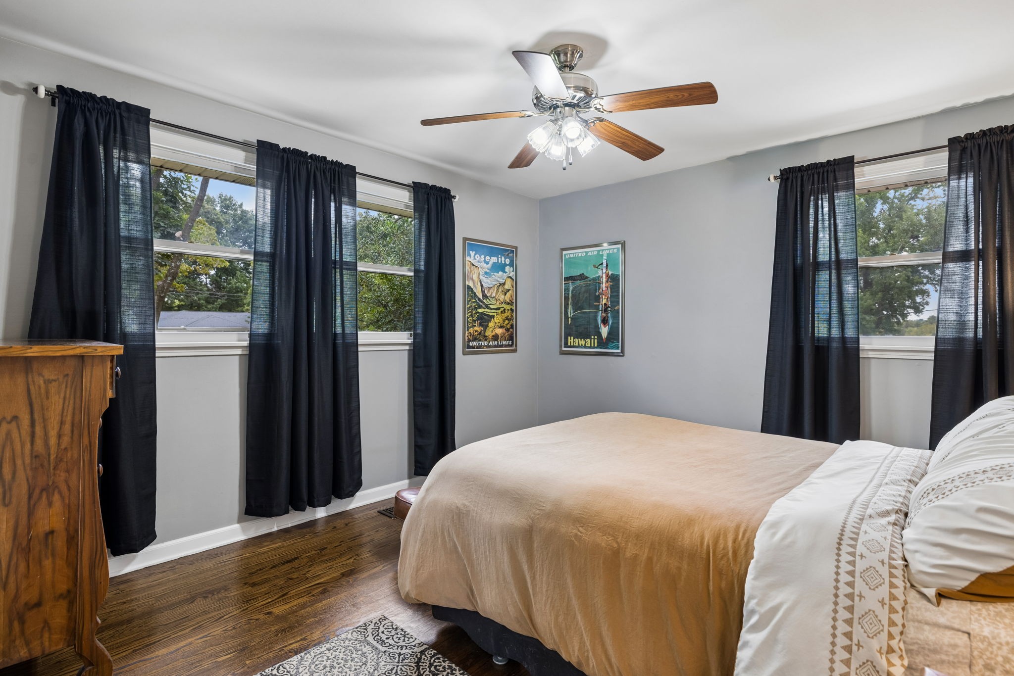 5015 Montclair Dr