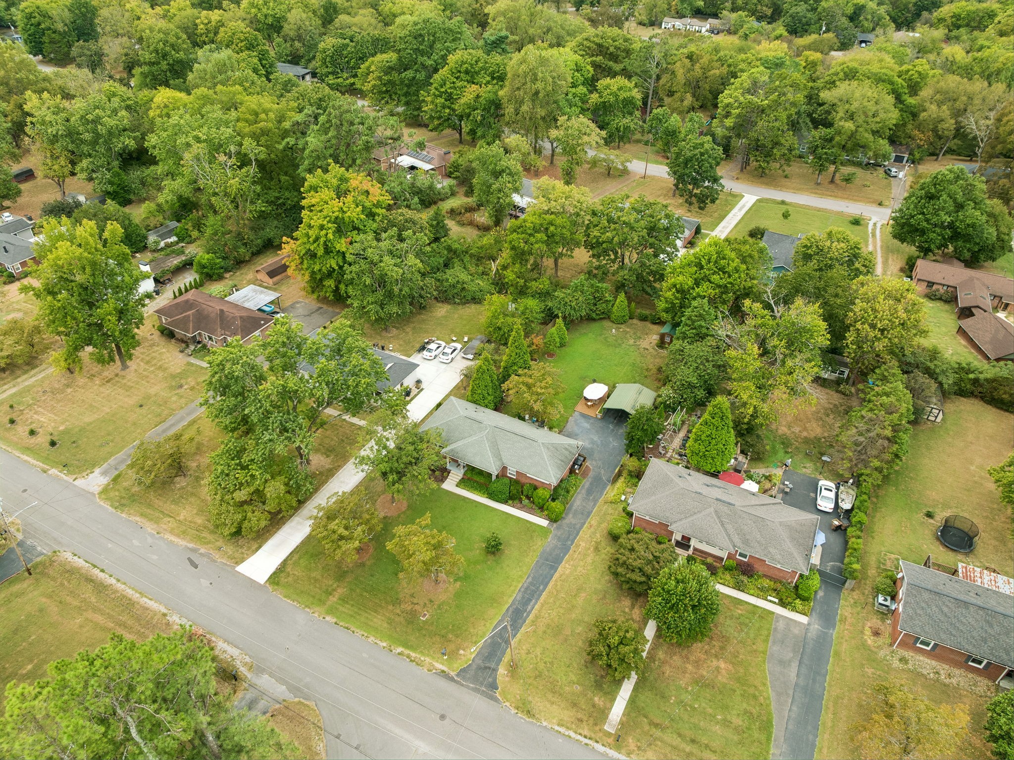 5015 Montclair Dr