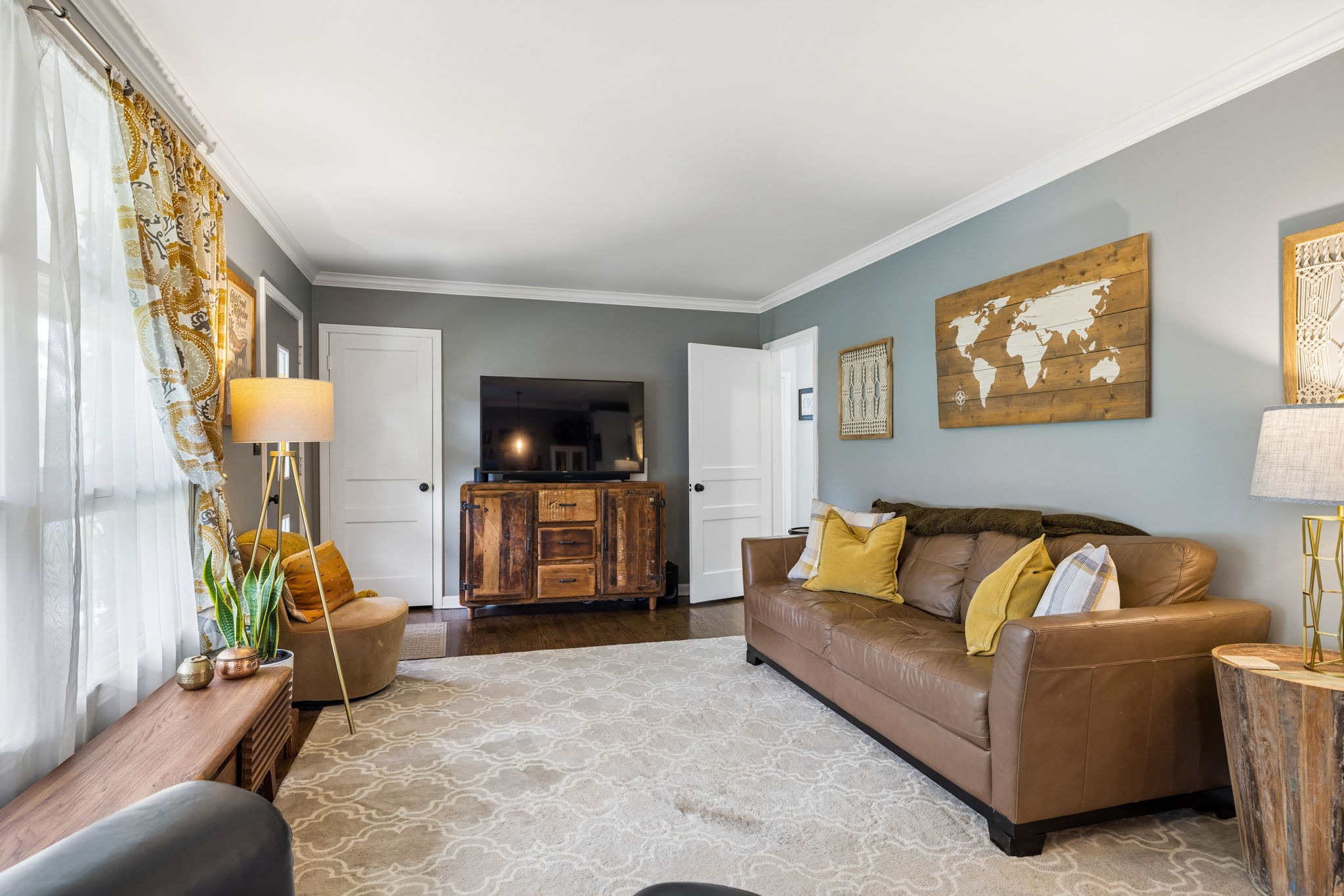 5015 Montclair Dr
