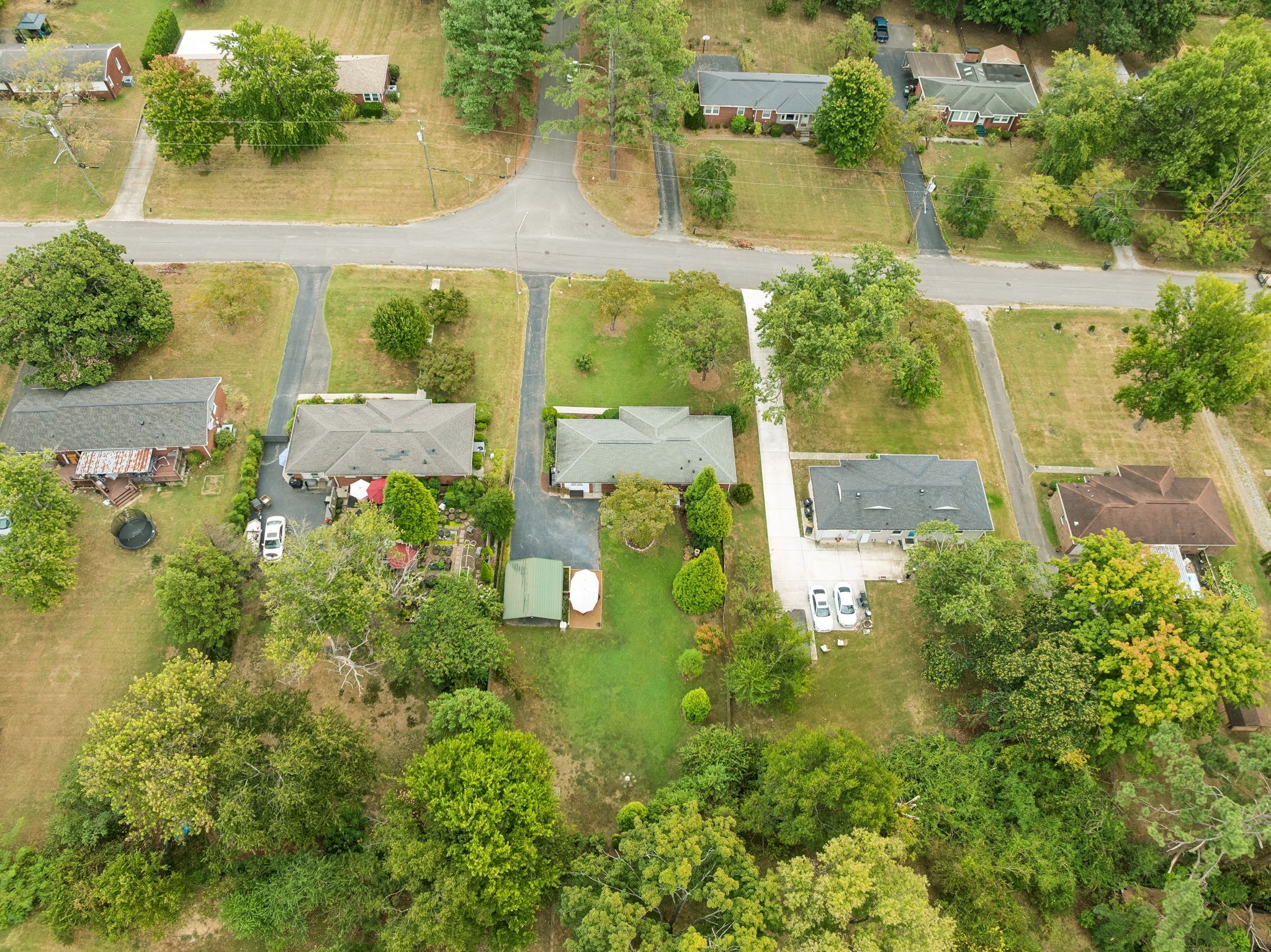 5015 Montclair Dr