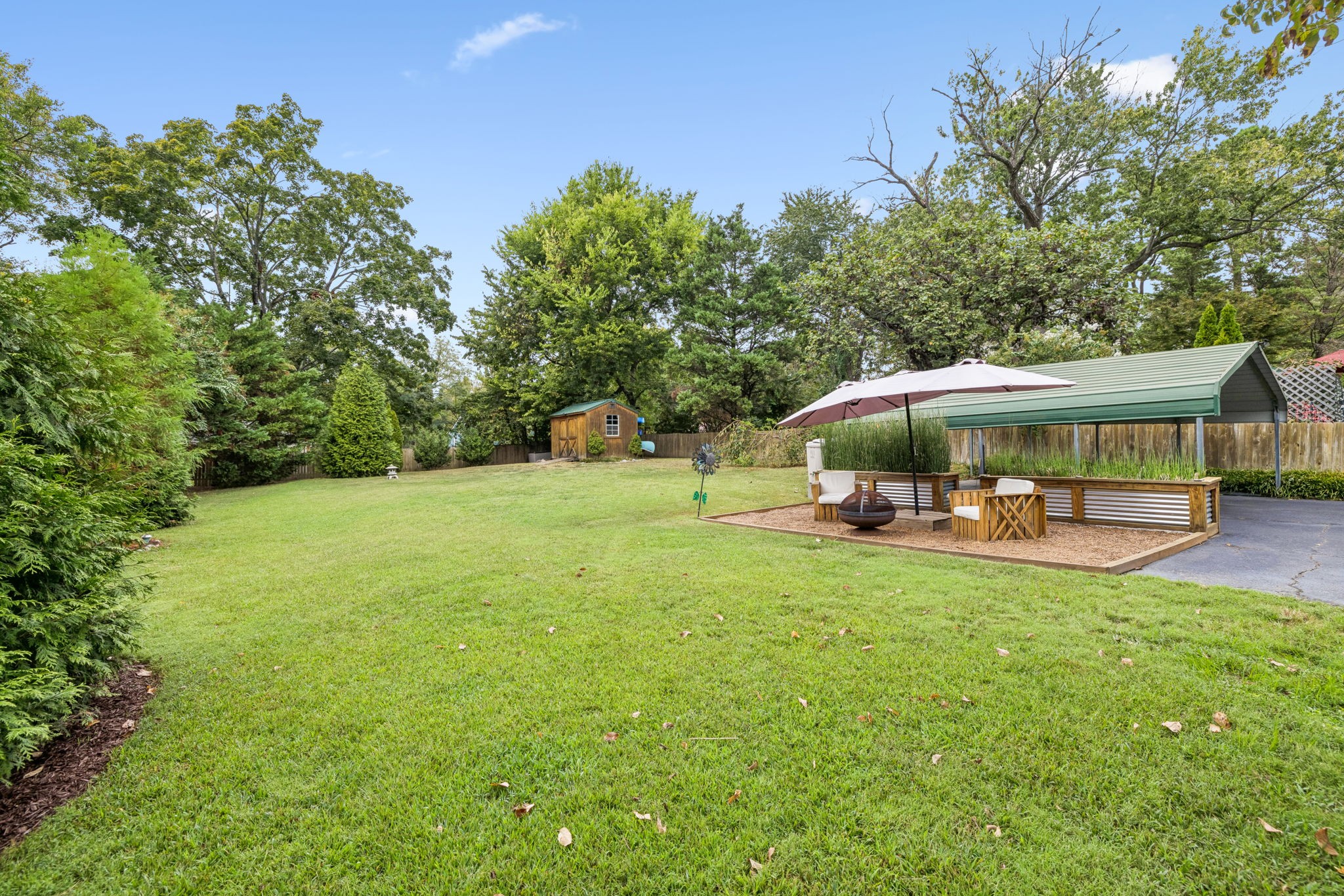 5015 Montclair Dr