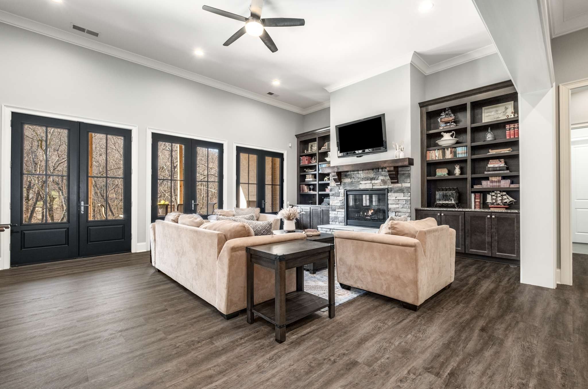1236 Saxon Dr