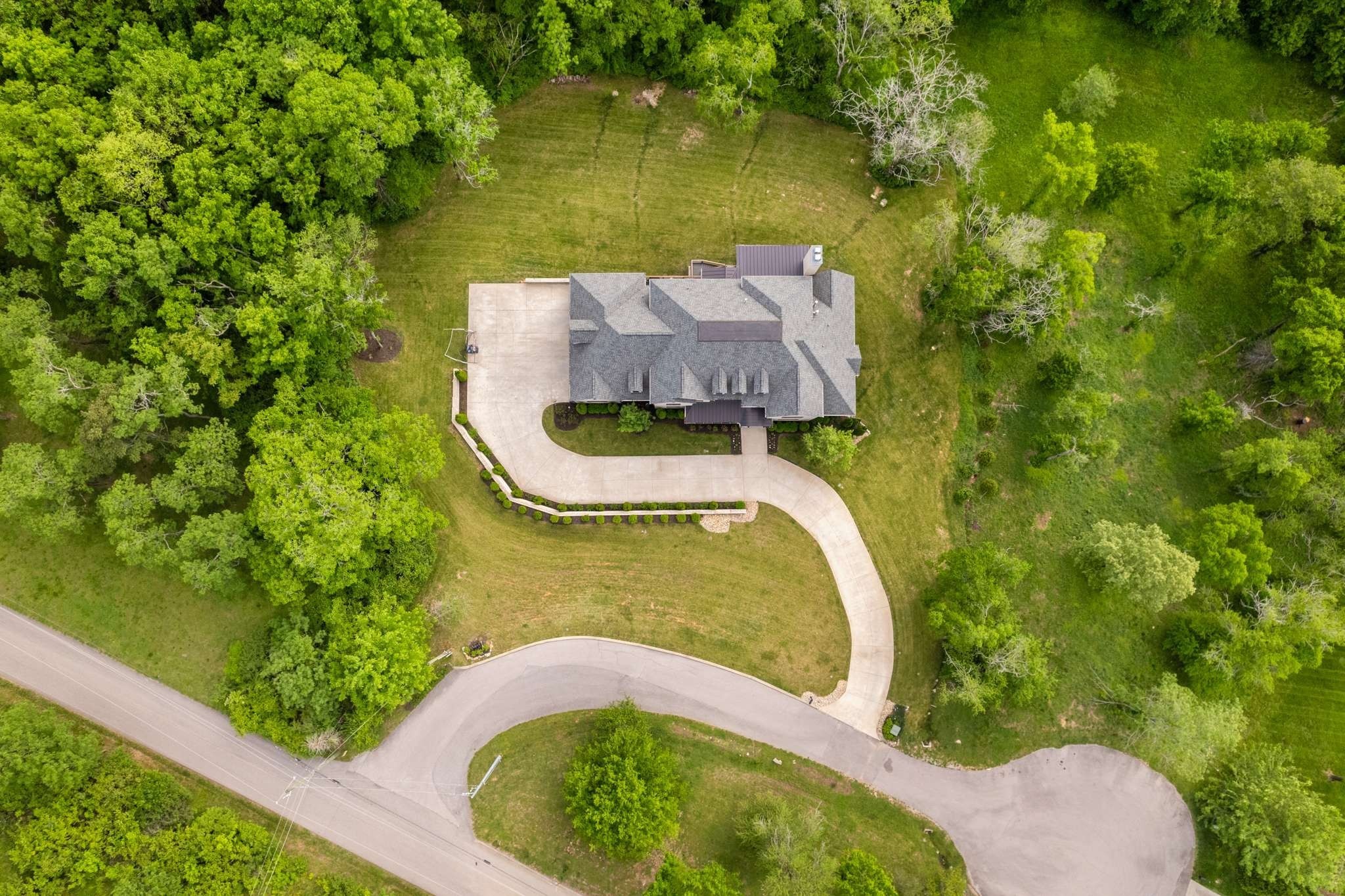 1236 Saxon Dr
