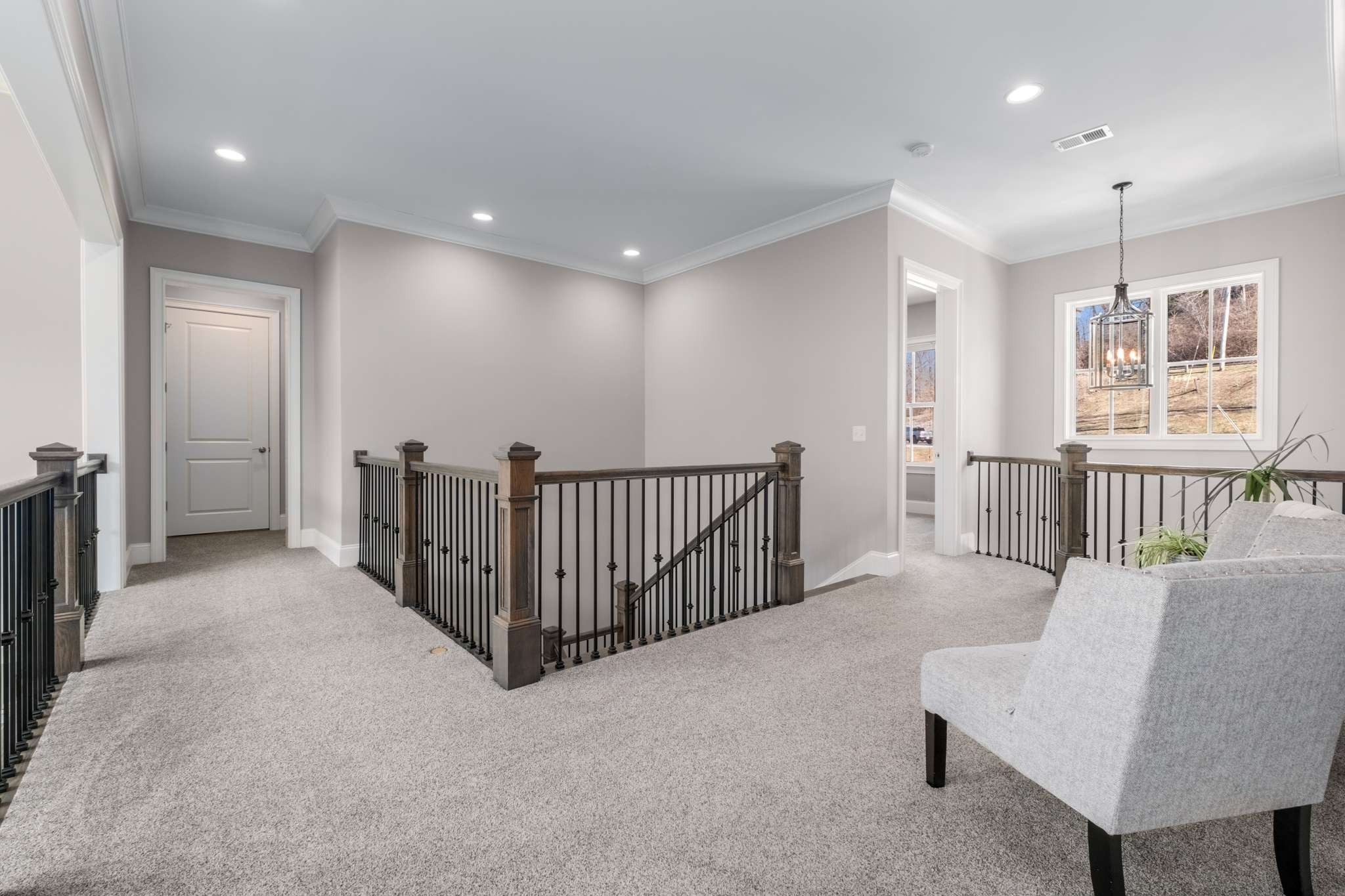 1236 Saxon Dr