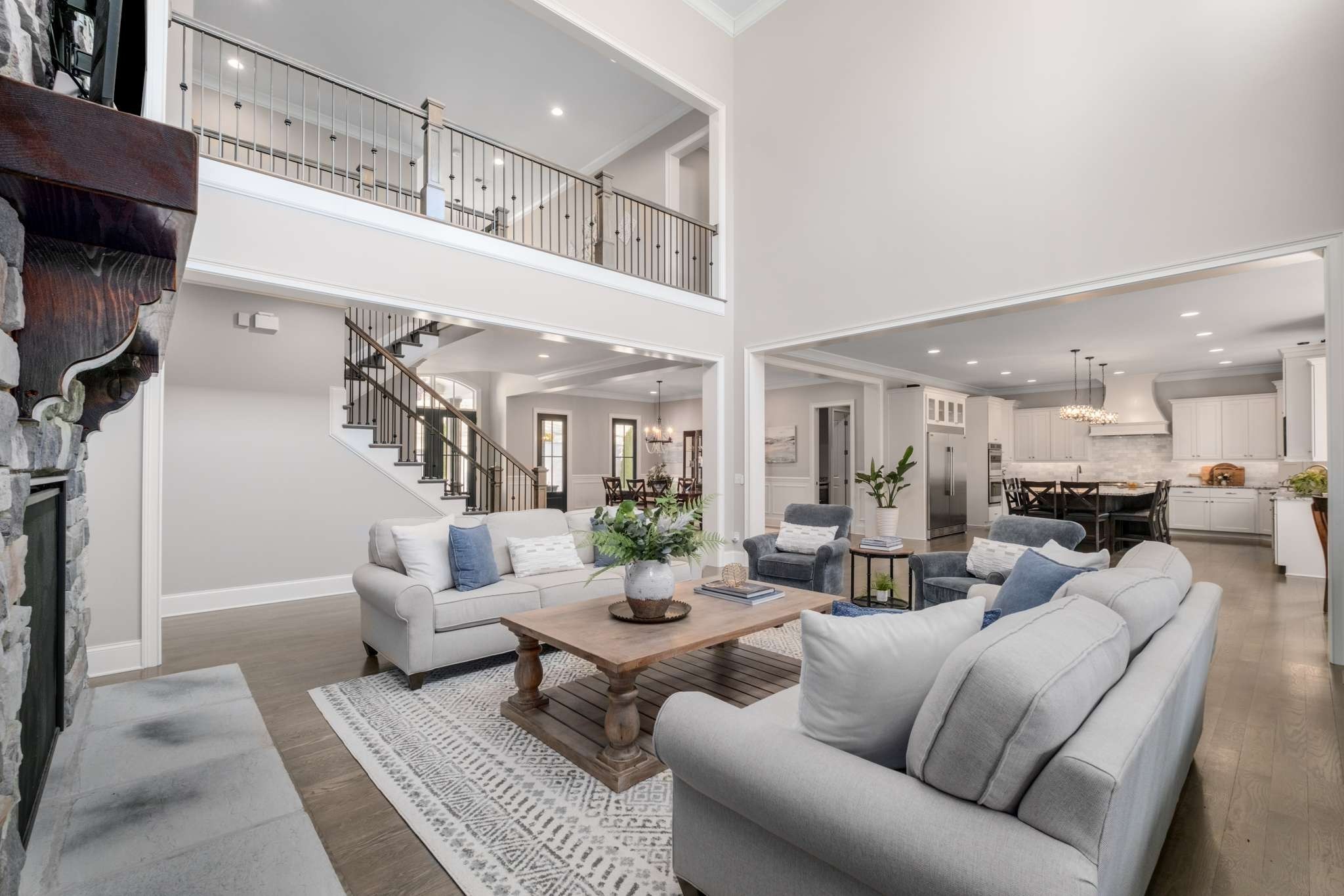 1236 Saxon Dr