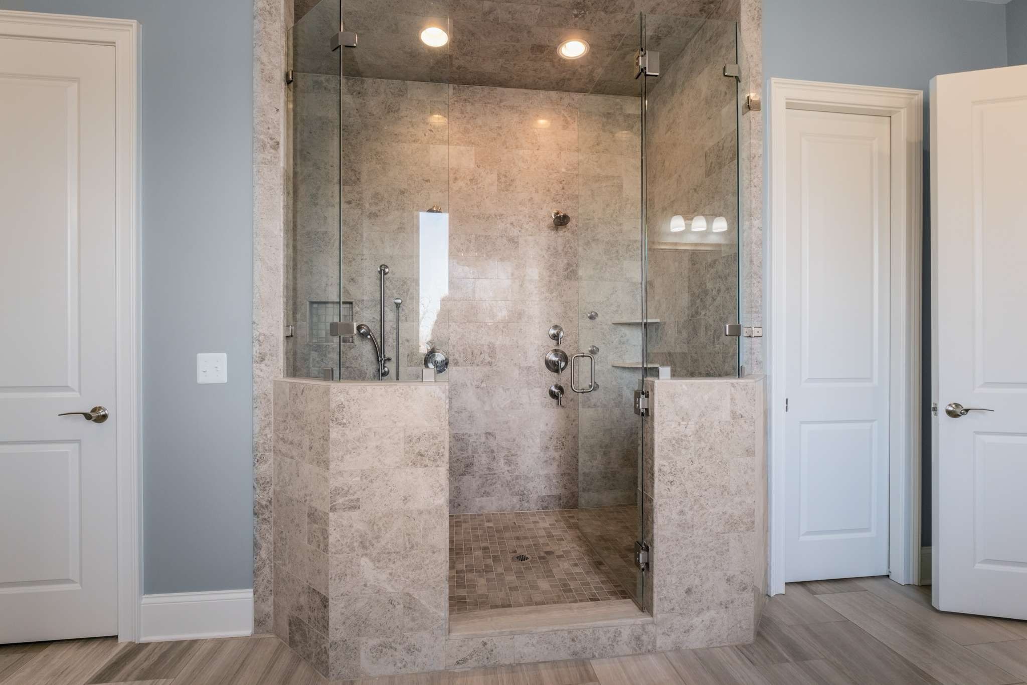 1236 Saxon Dr
