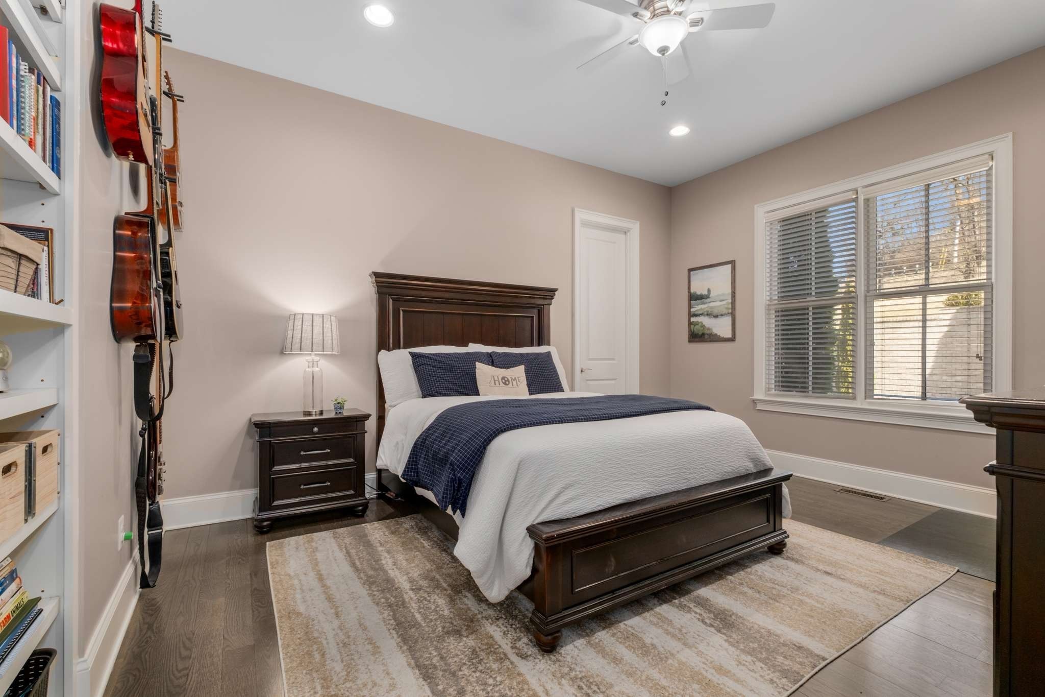 1236 Saxon Dr