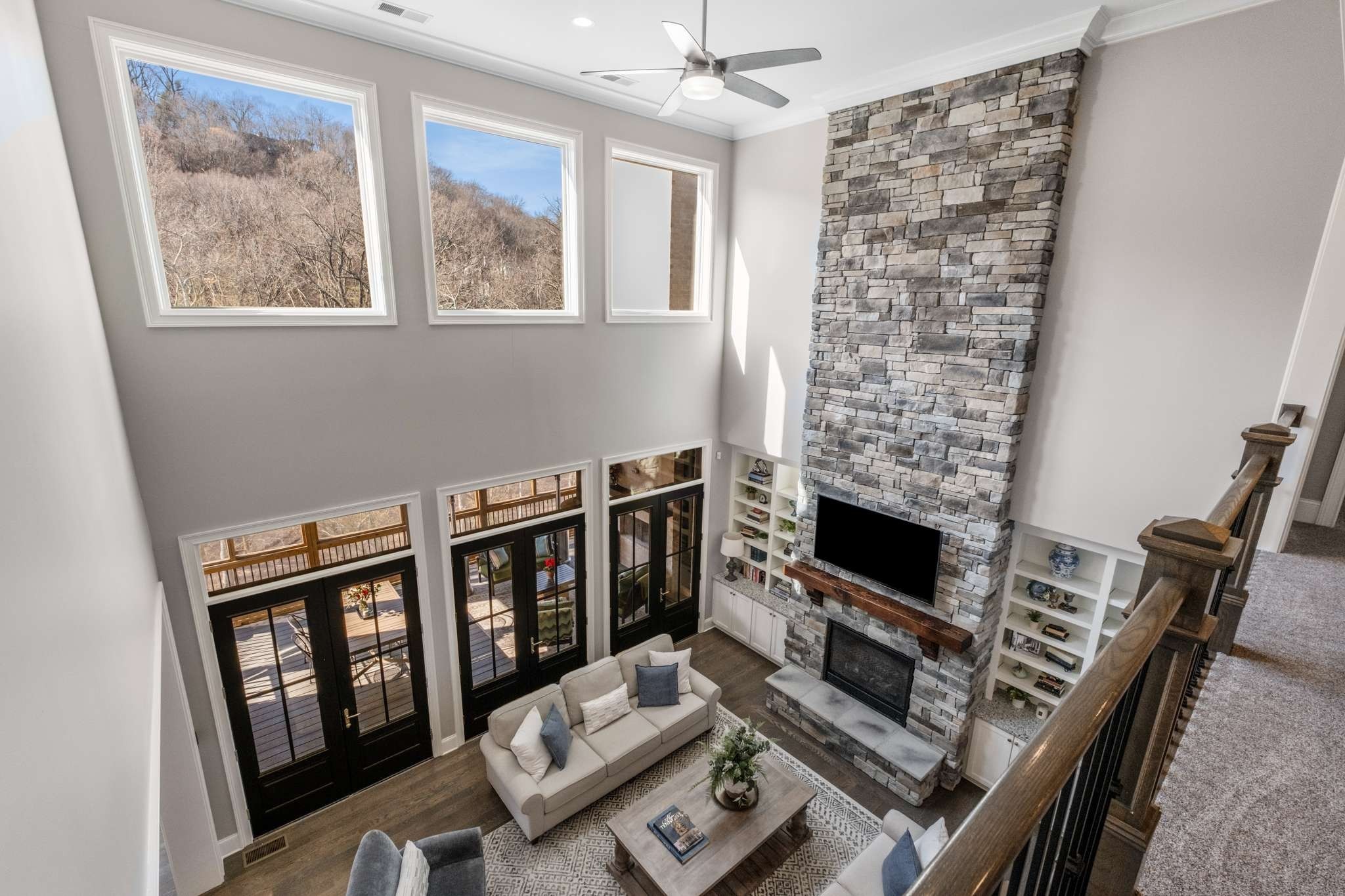 1236 Saxon Dr