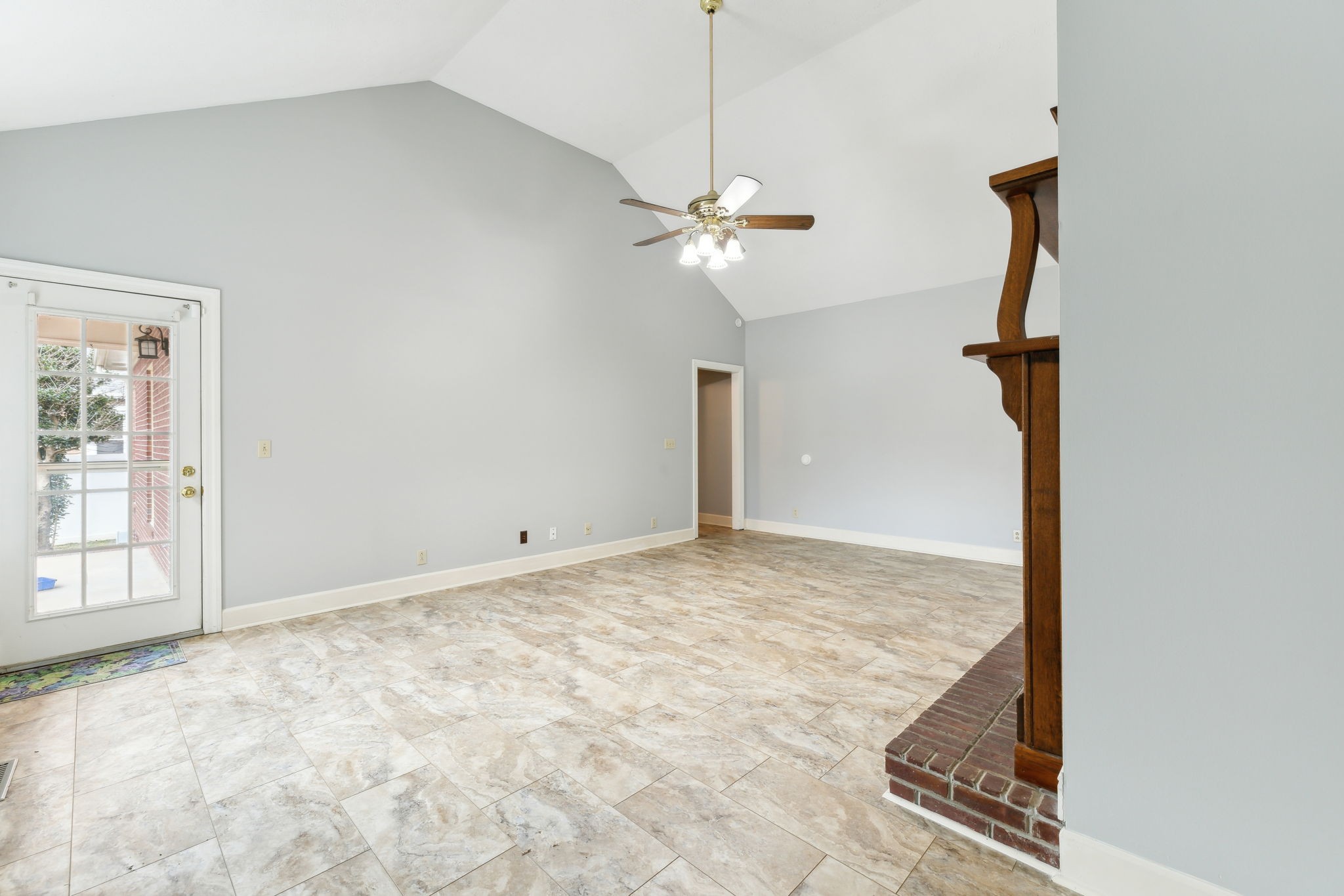 1542 Kensington Dr