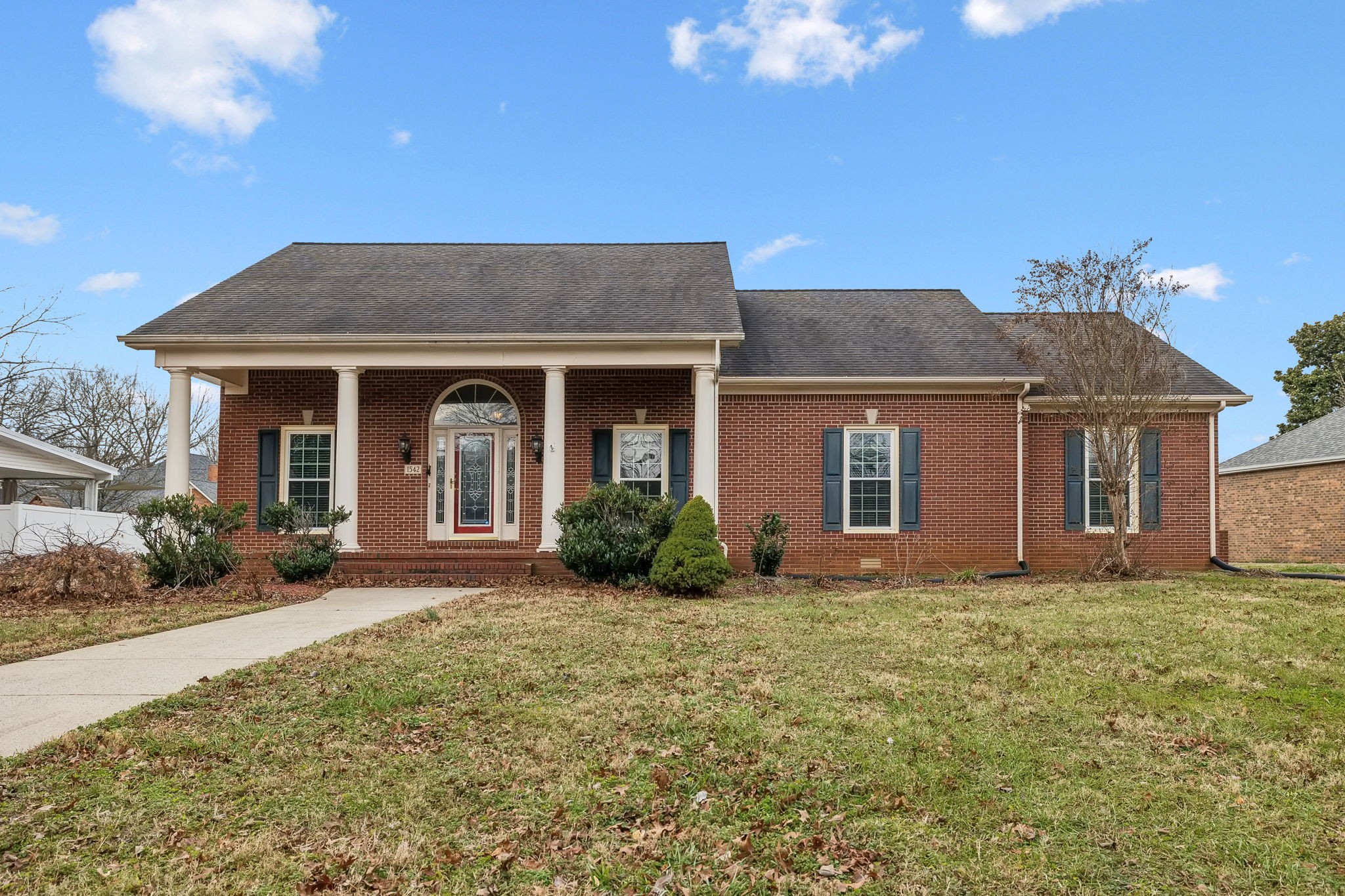 1542 Kensington Dr