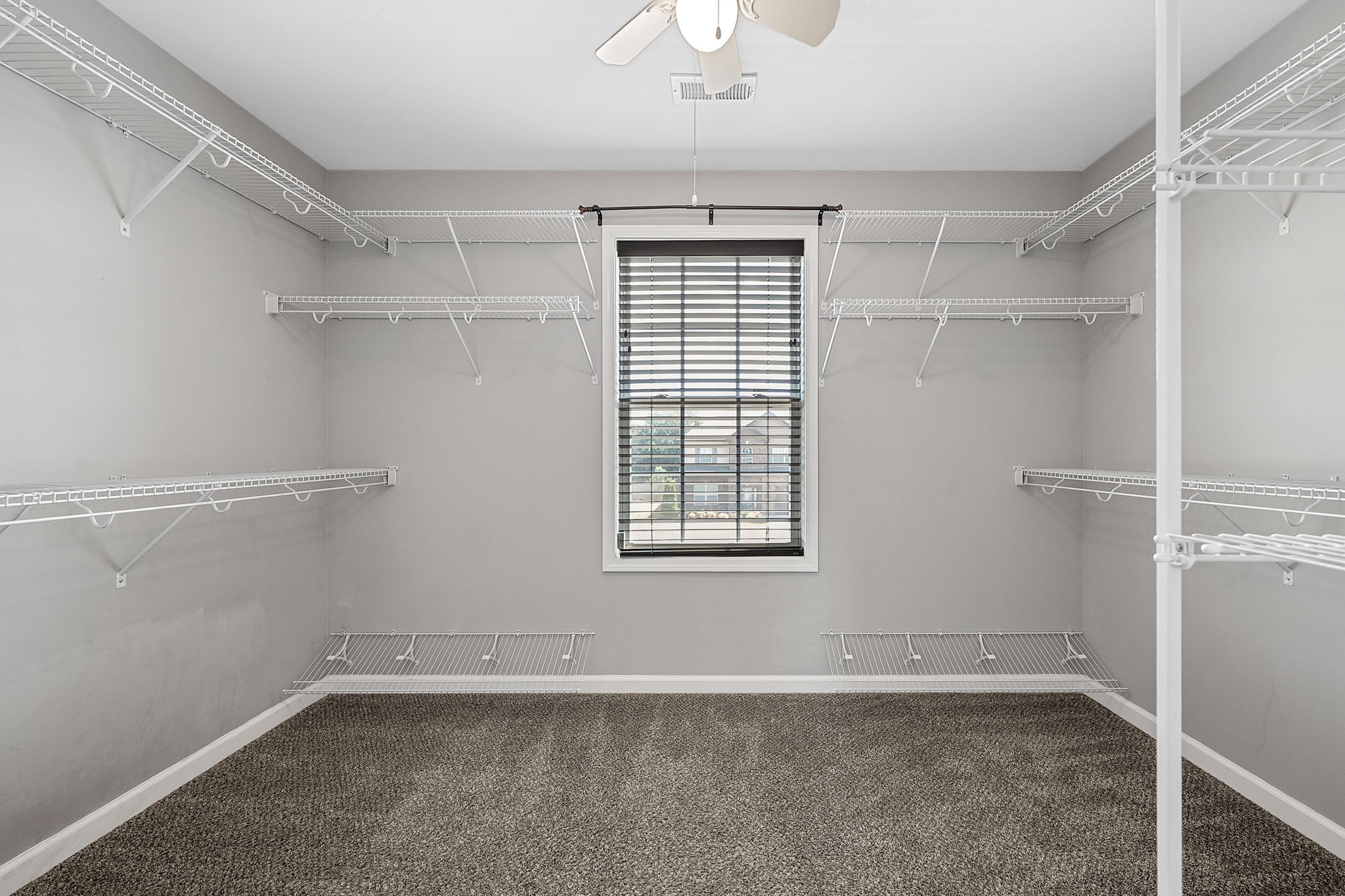 1320 Winterset Dr