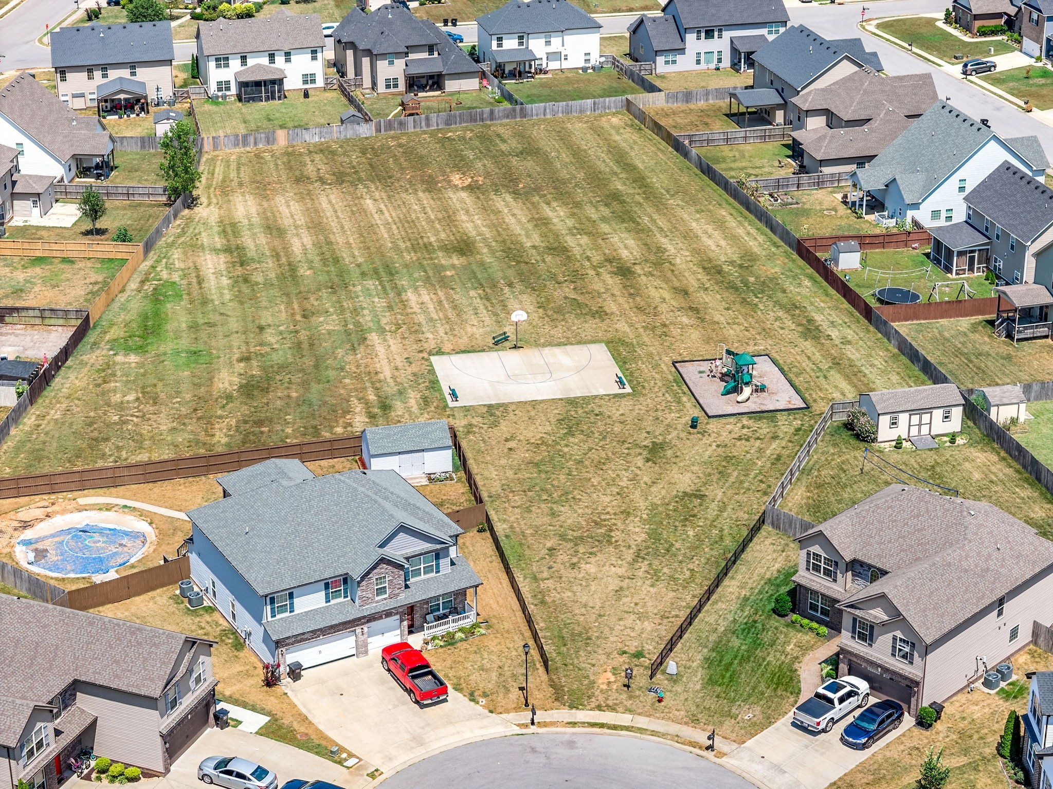 1320 Winterset Dr