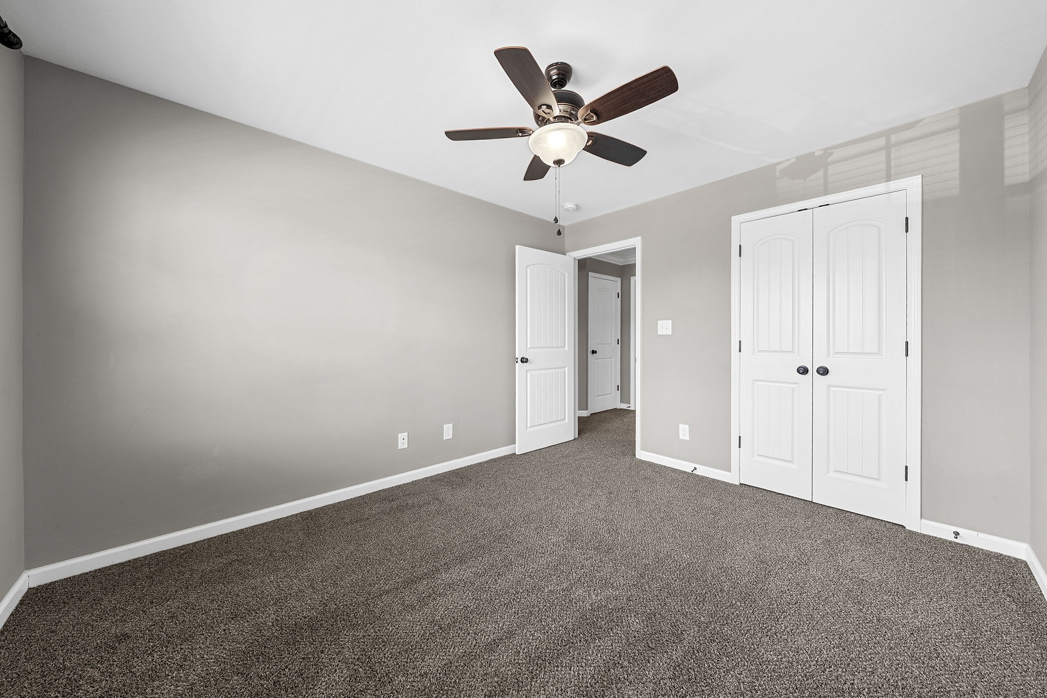 1320 Winterset Dr
