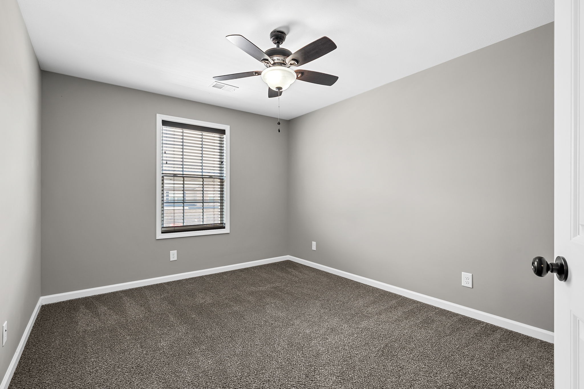 1320 Winterset Dr
