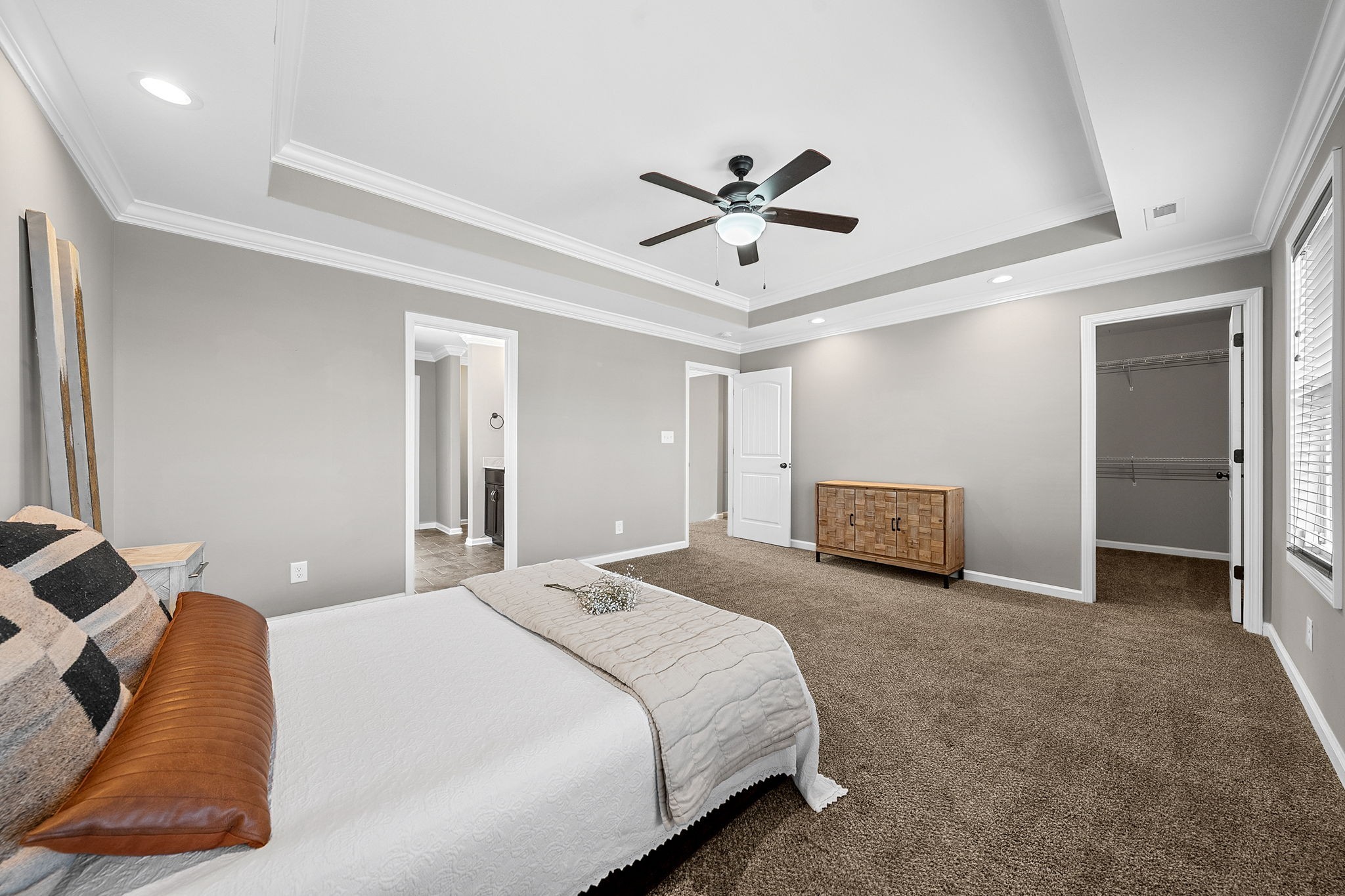 1320 Winterset Dr