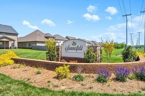 1320 Winterset Dr