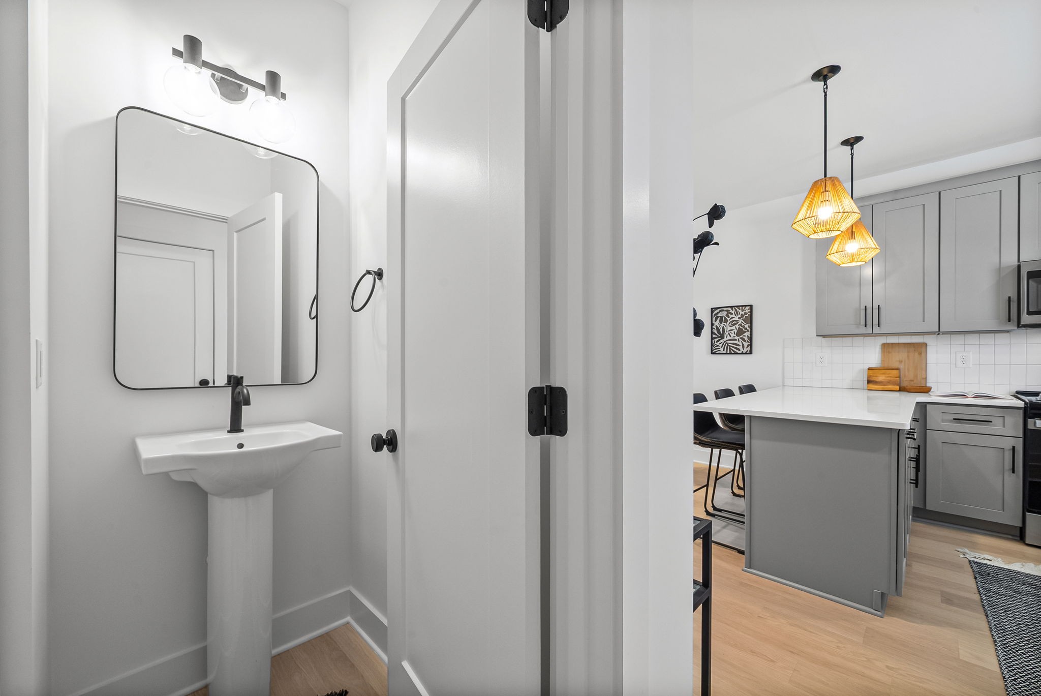 550 Markham St Unit: 33