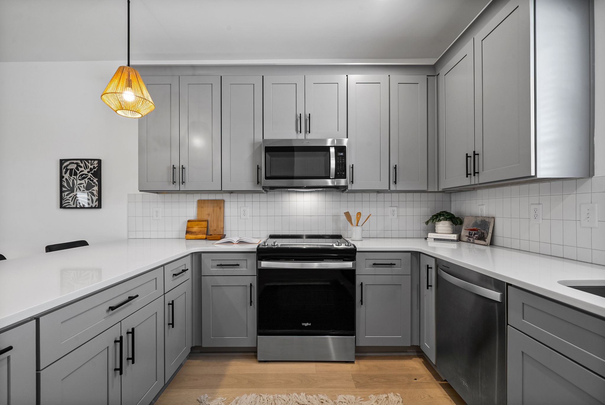 550 Markham St Unit: 33