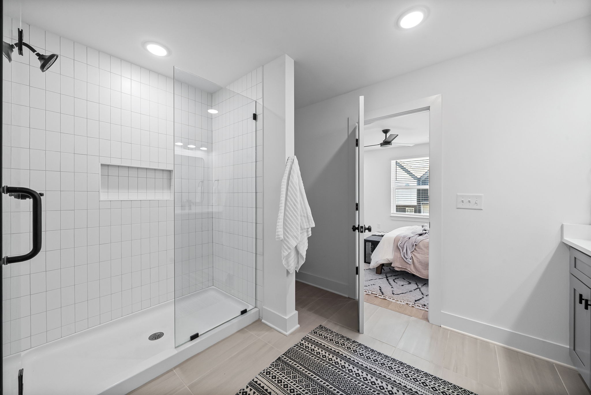 550 Markham St Unit: 33
