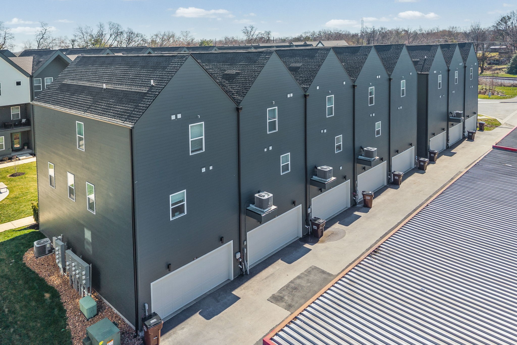 550 Markham St Unit: 33