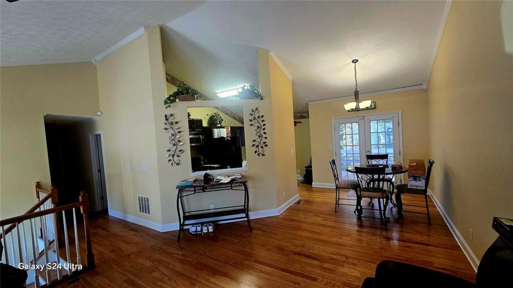 870 Long Branch Circle