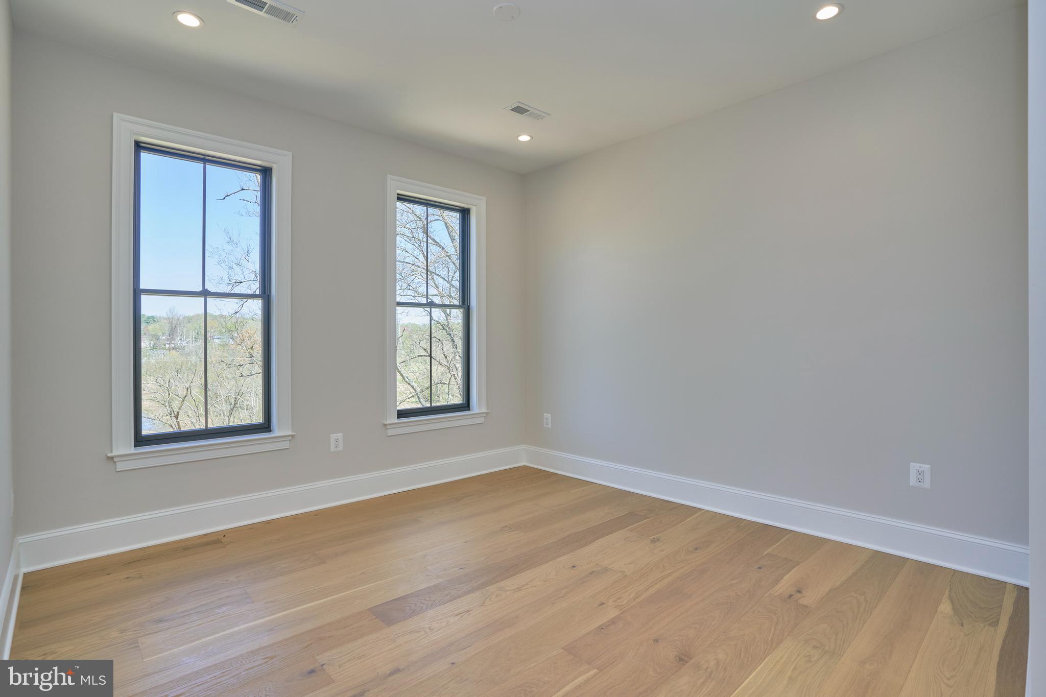 1925 Hunter Mill Rd