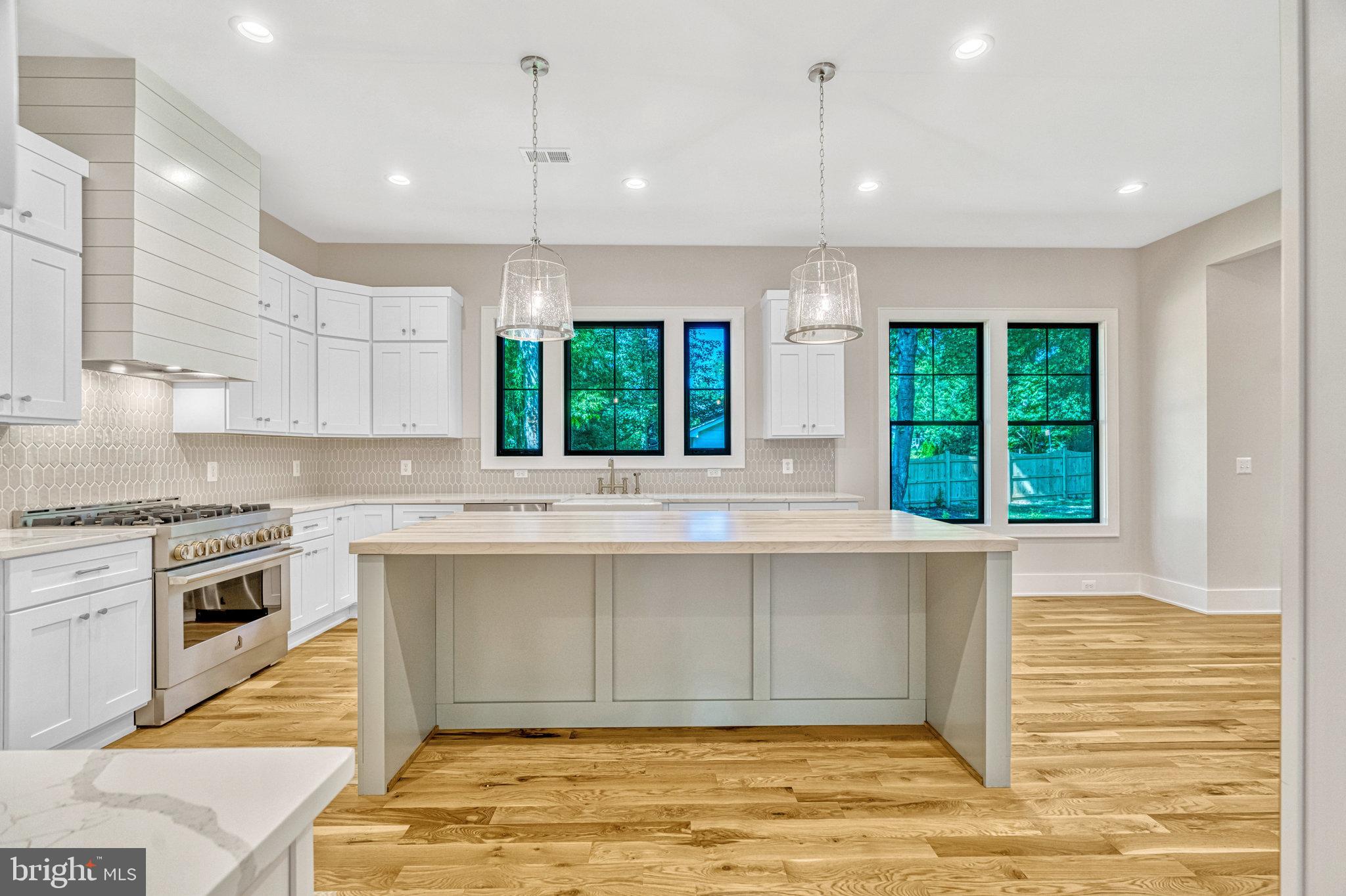 207 Courthouse Cir SW
