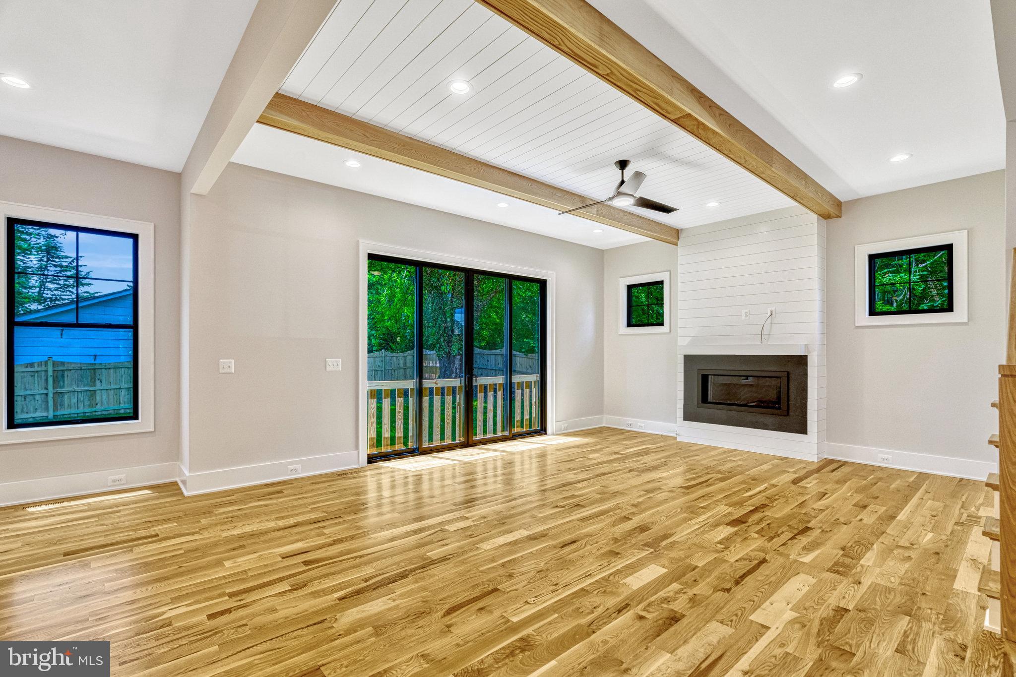 207 Courthouse Cir SW
