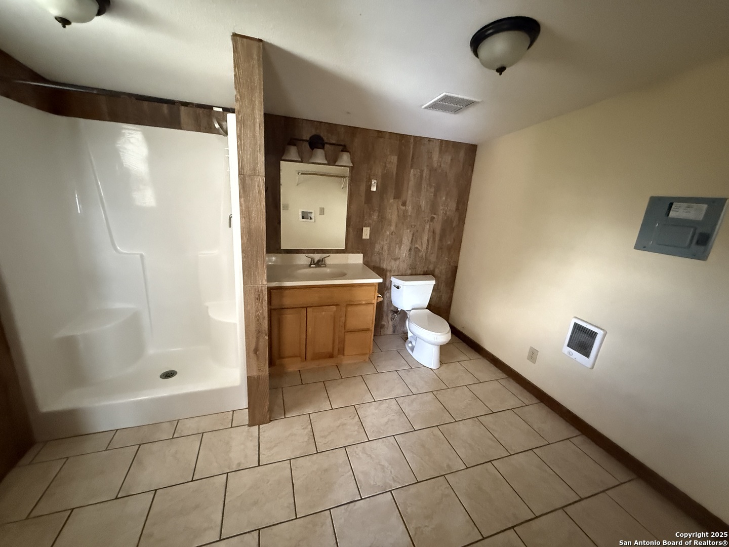 13338 Interstate 35