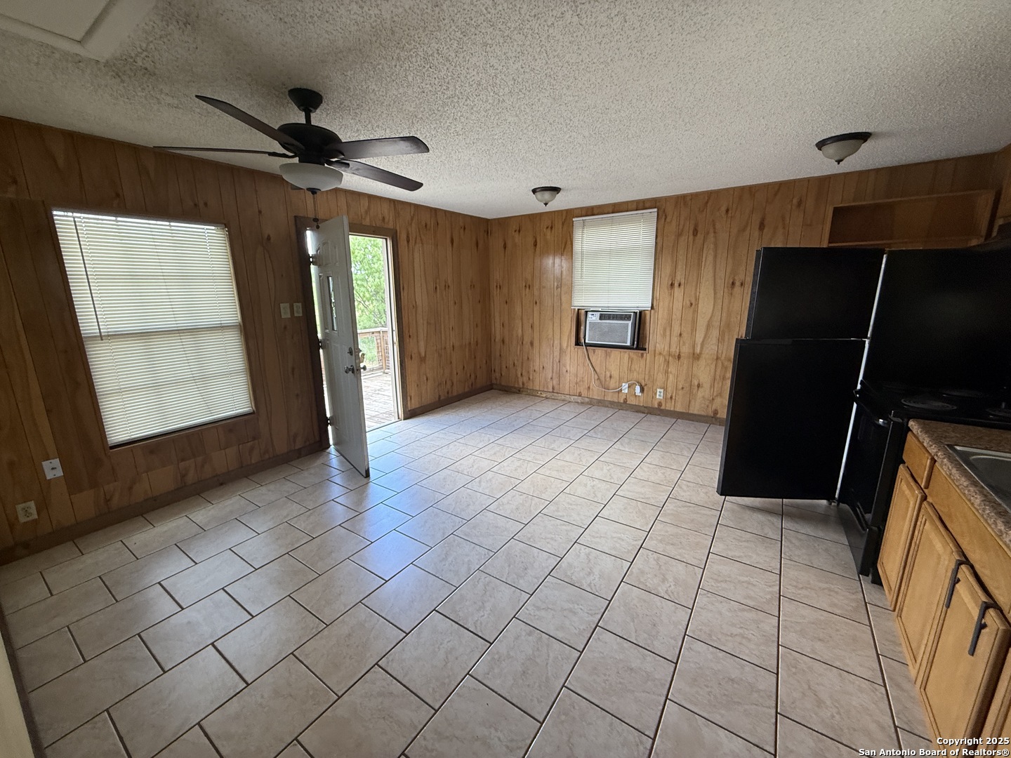 13338 Interstate 35