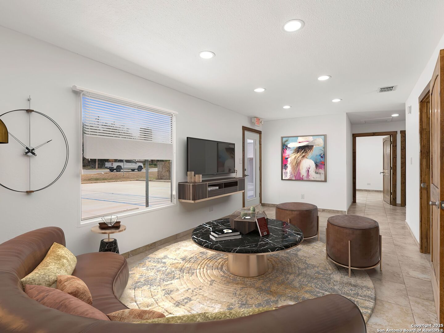 1026 W Oaklawn Street