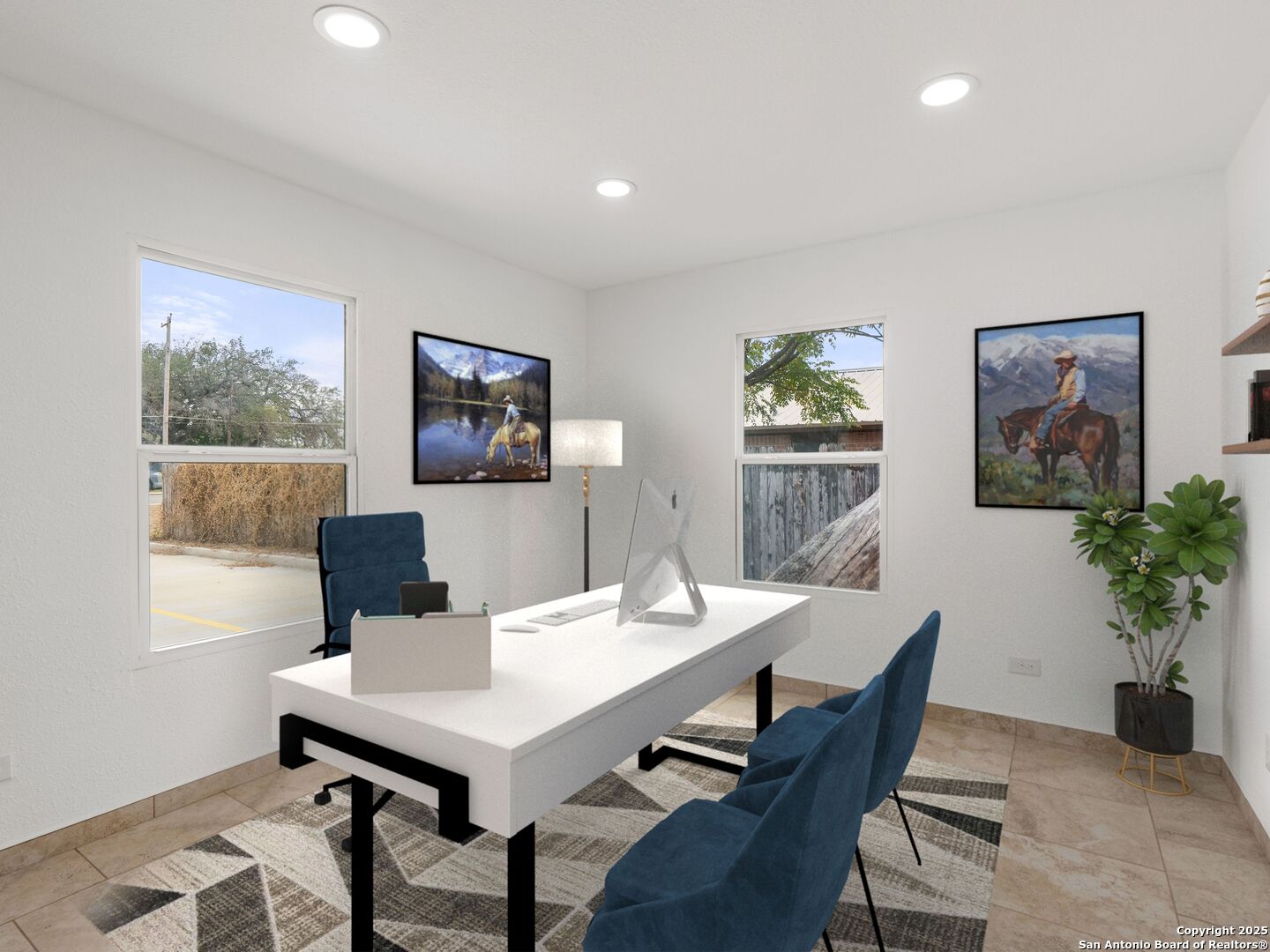 1026 W Oaklawn Street