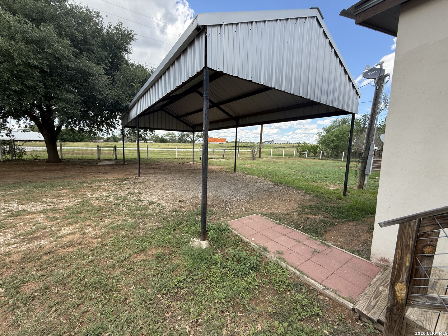 220 County Road 2690