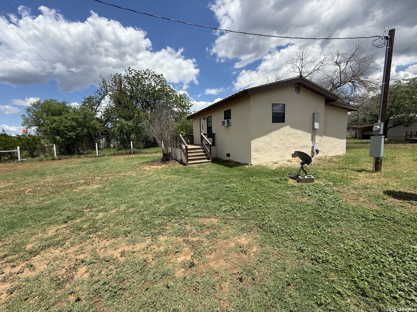 220 County Road 2690