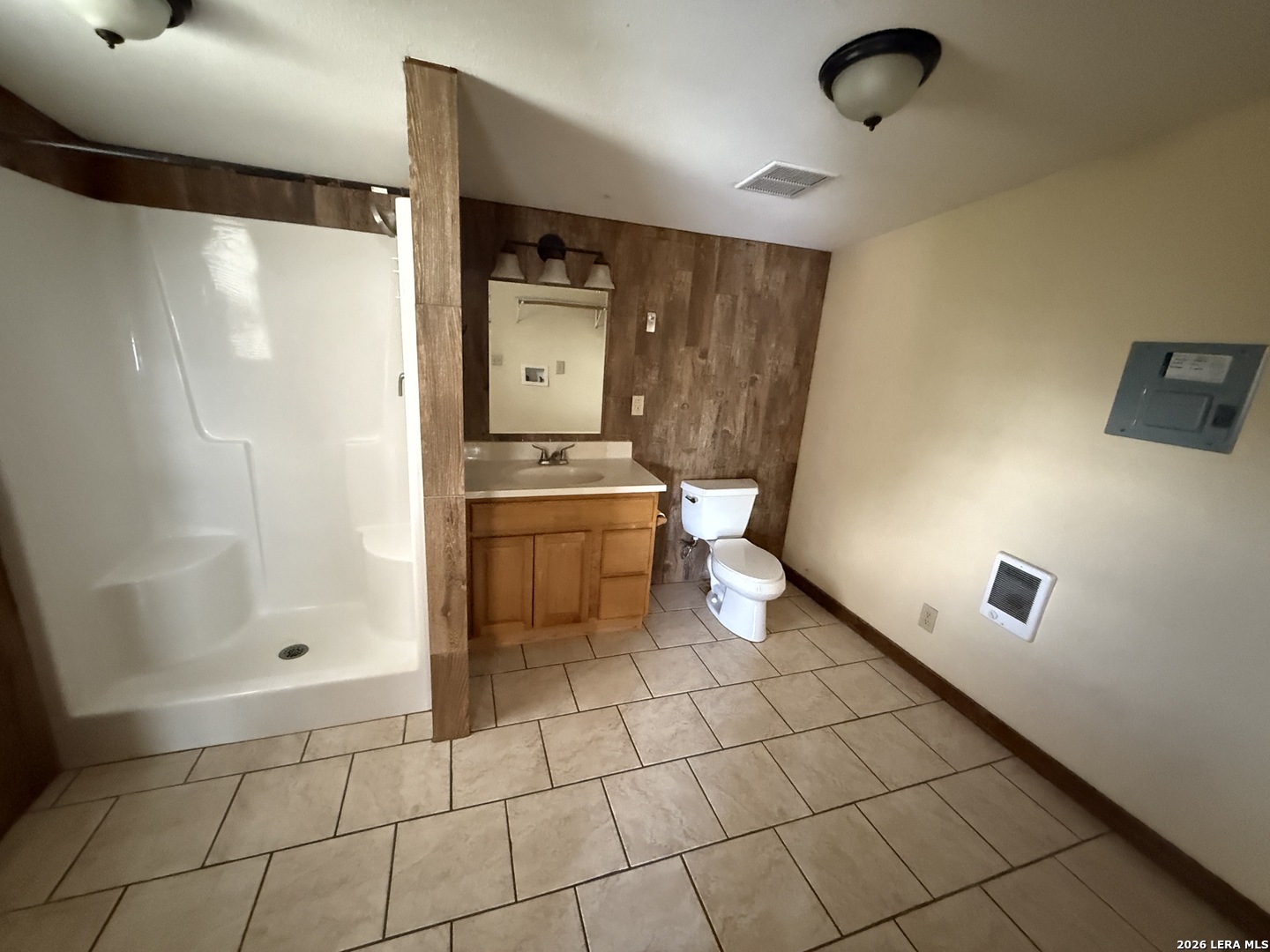 220 County Road 2690