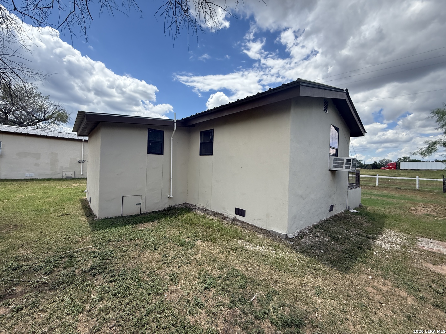 220 County Road 2690