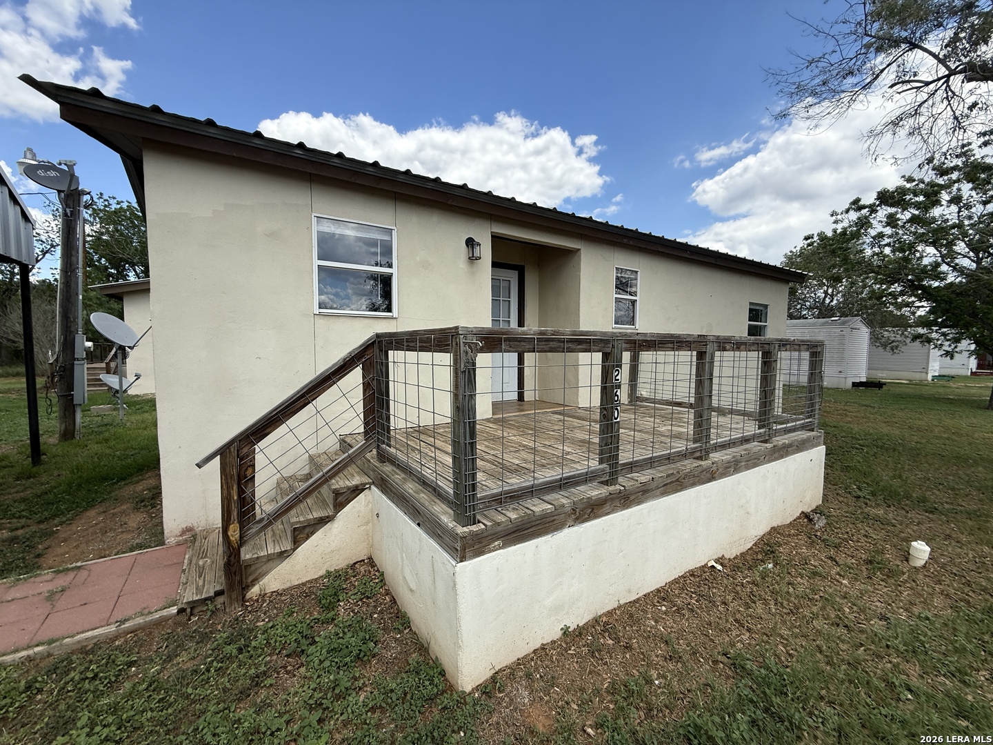 220 County Road 2690