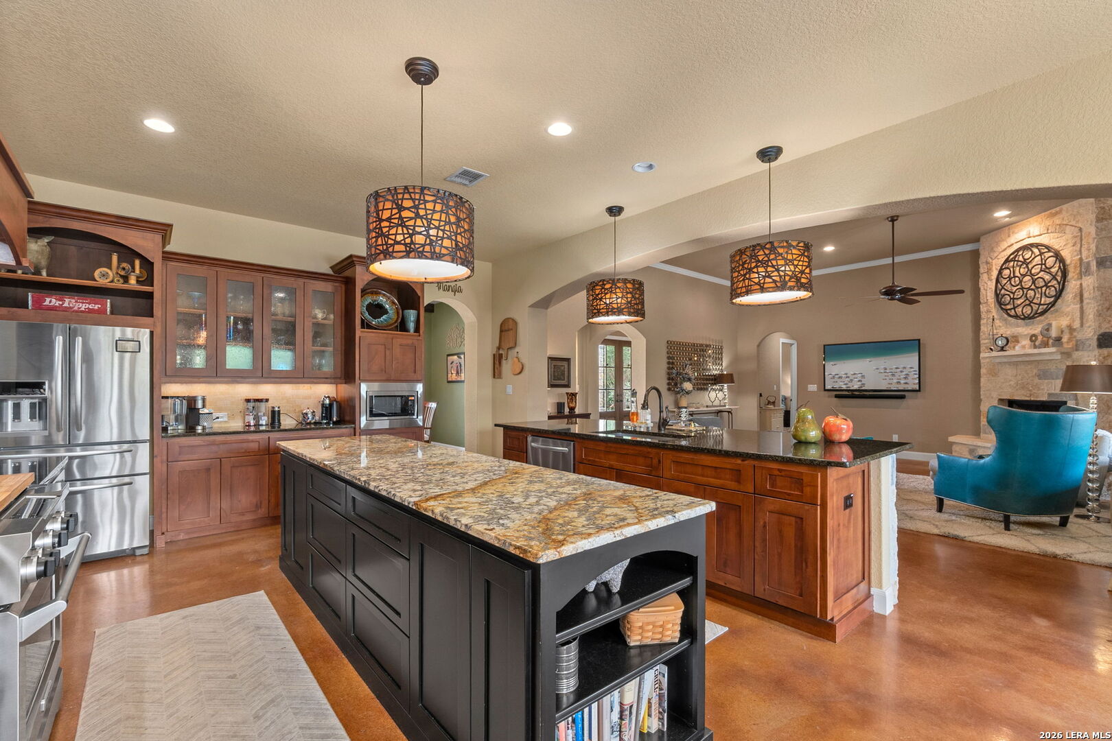 17203 Clovis