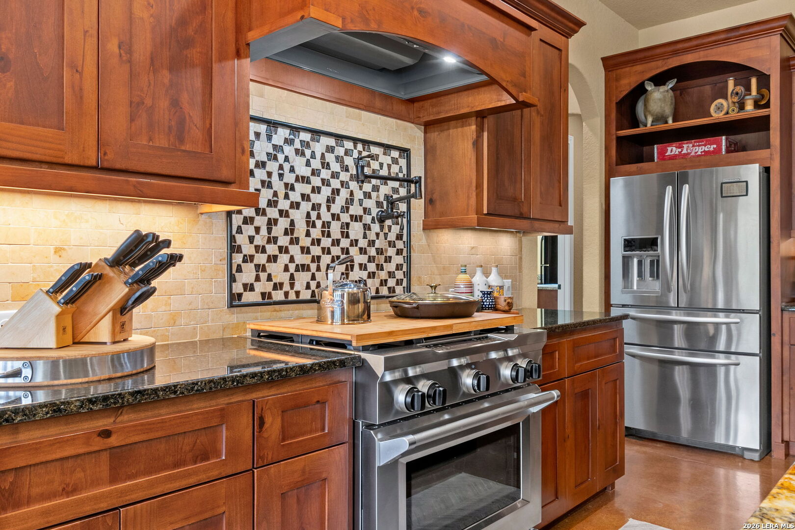 17203 Clovis
